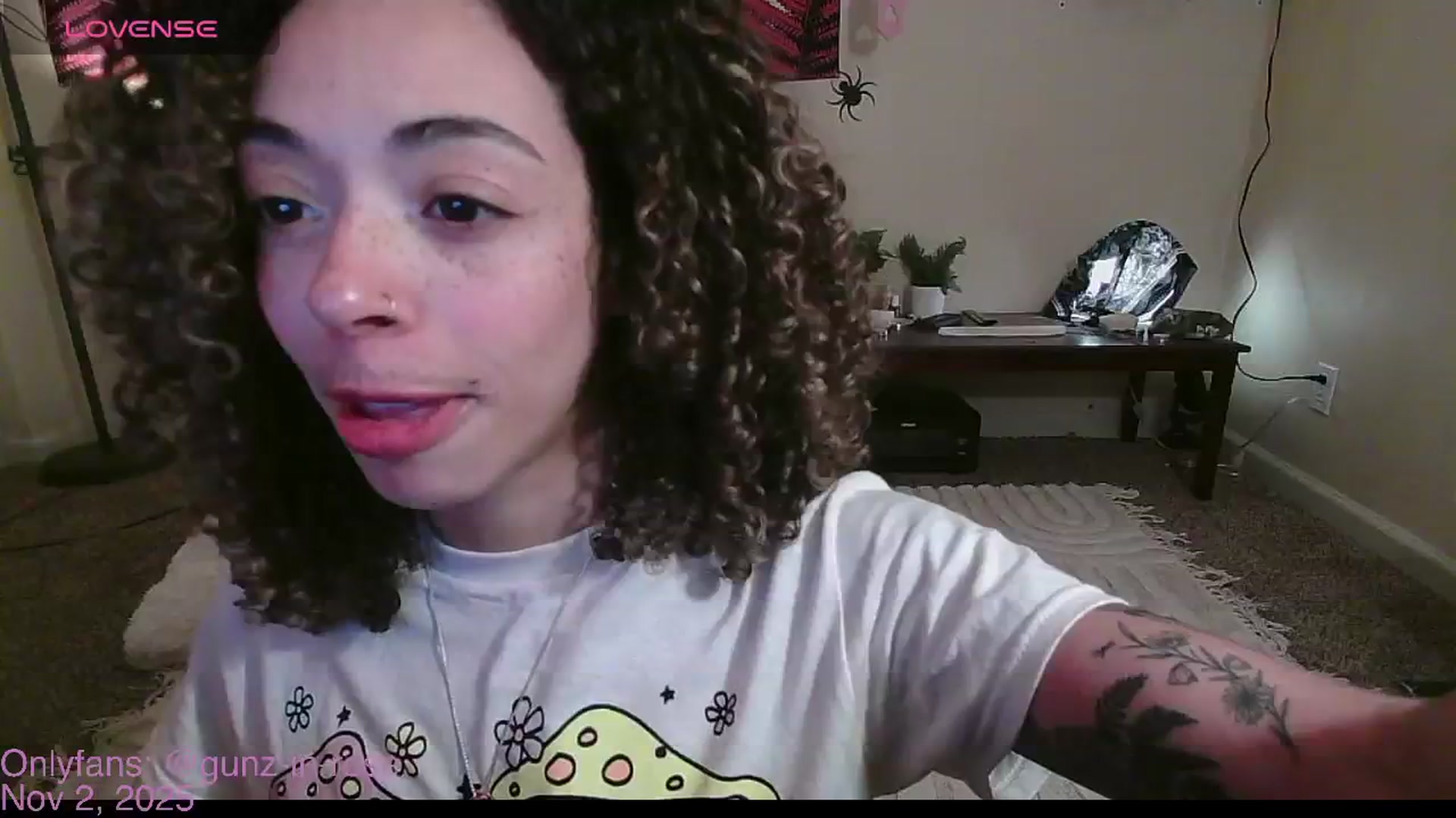 Gallery image thumbnail from kylierose's myfreecams stream on, 11/02/2025, 18:24 image 12 of 20
