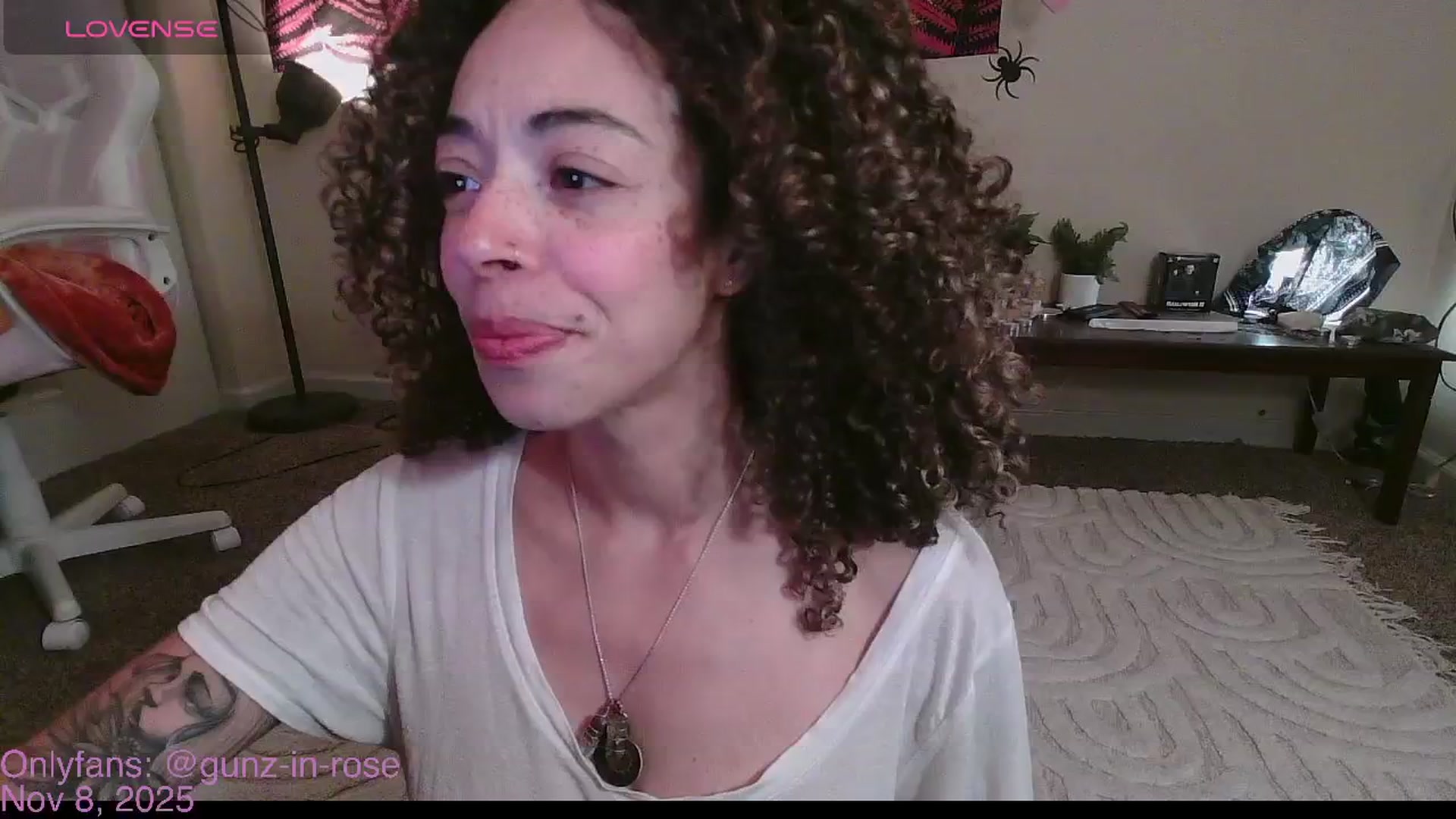 Gallery image thumbnail from kylierose's myfreecams stream on, 11/08/2025, 17:44 image 15 of 20