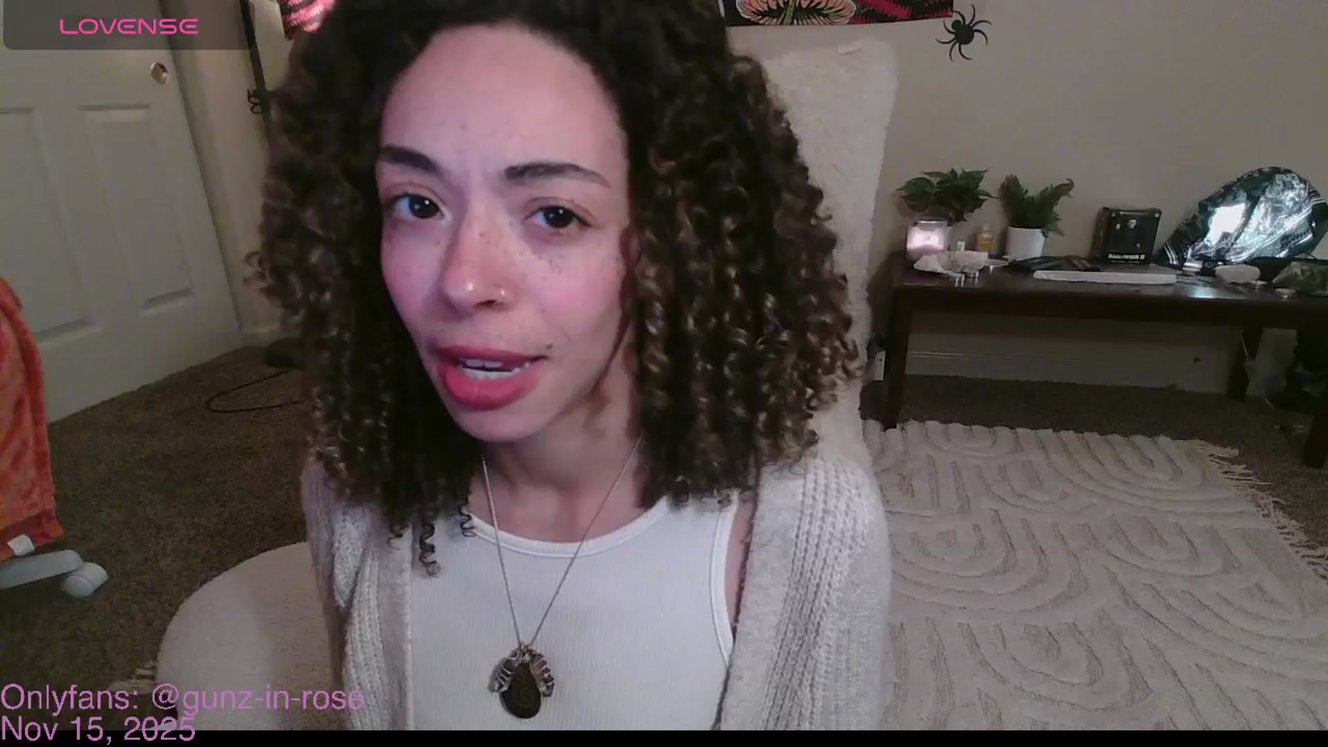 Gallery image thumbnail from kylierose's myfreecams stream on, 11/15/2025, 19:28 image 18 of 20