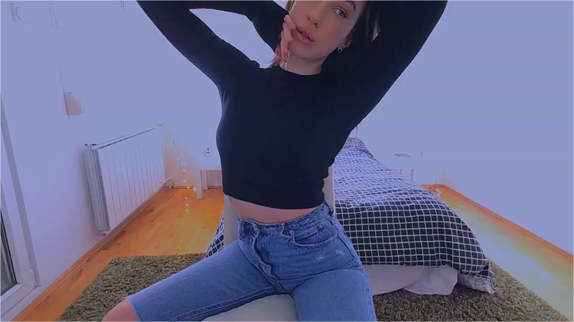Gallery image thumbnail from lIIIviiu's myfreecams stream on, 03/25/2023, 12:45 image 15 of 20