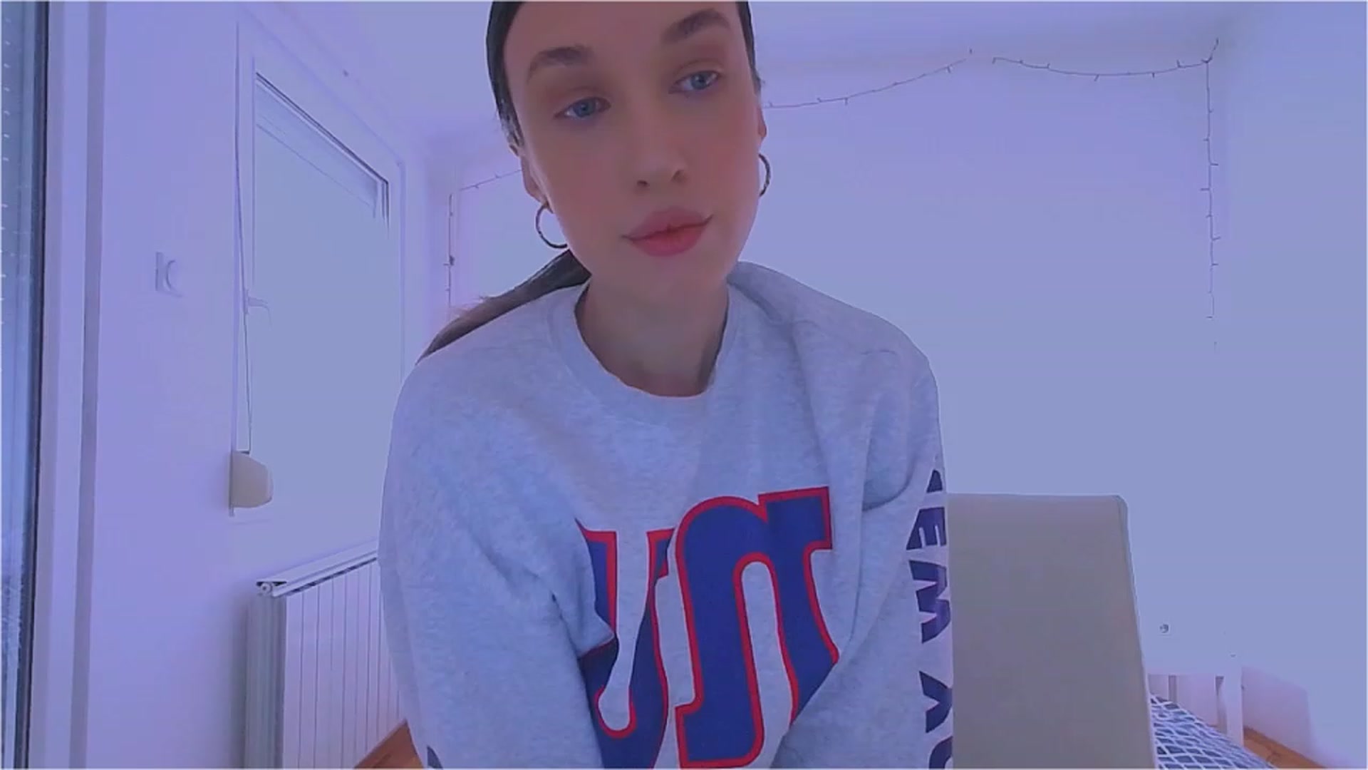 Gallery image thumbnail from lIIIviiu's myfreecams stream on, 03/28/2023, 11:34 image 15 of 20