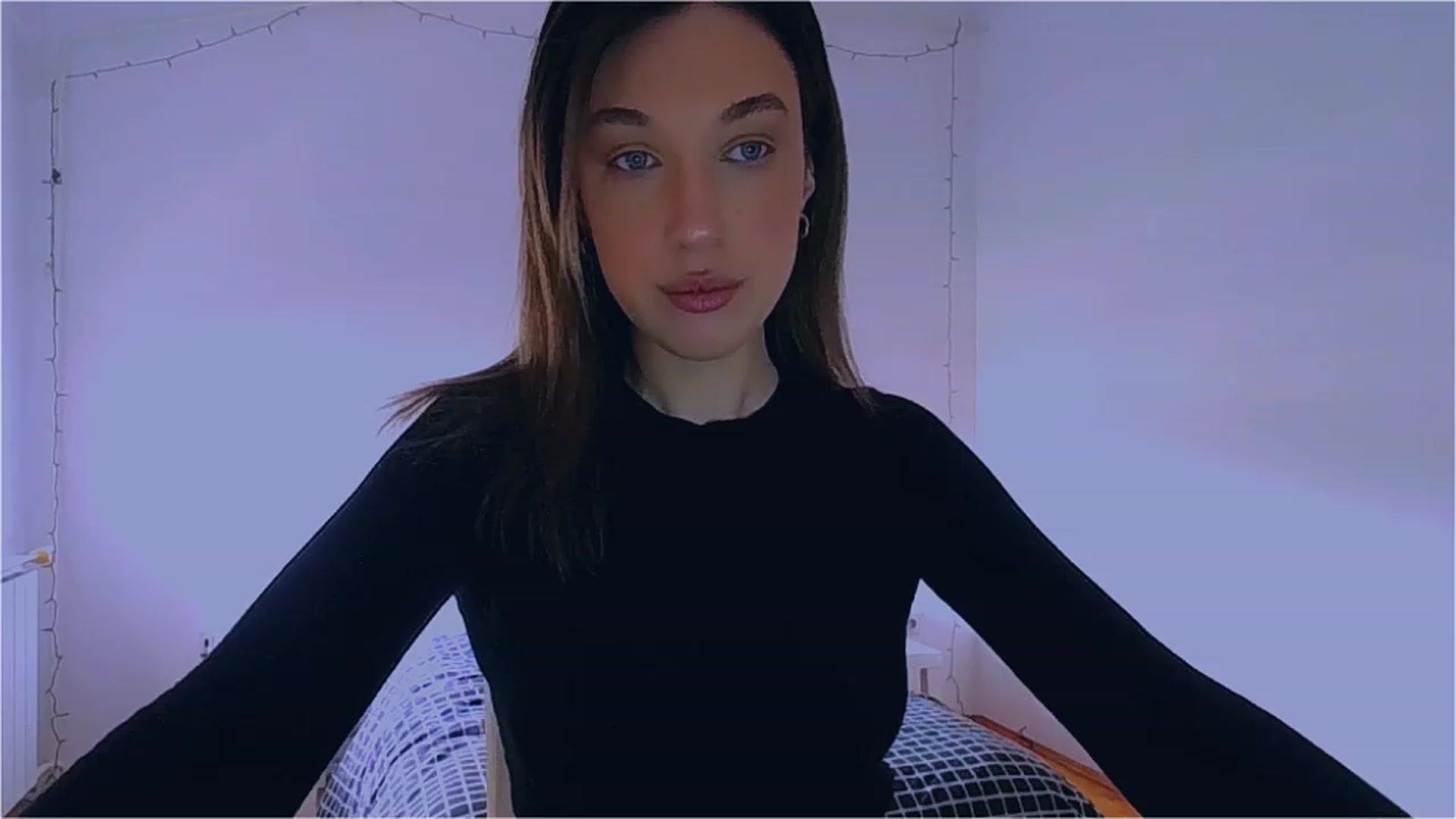 Gallery image thumbnail from lIIIviiu's myfreecams stream on, 03/30/2023, 11:03 image 3 of 20
