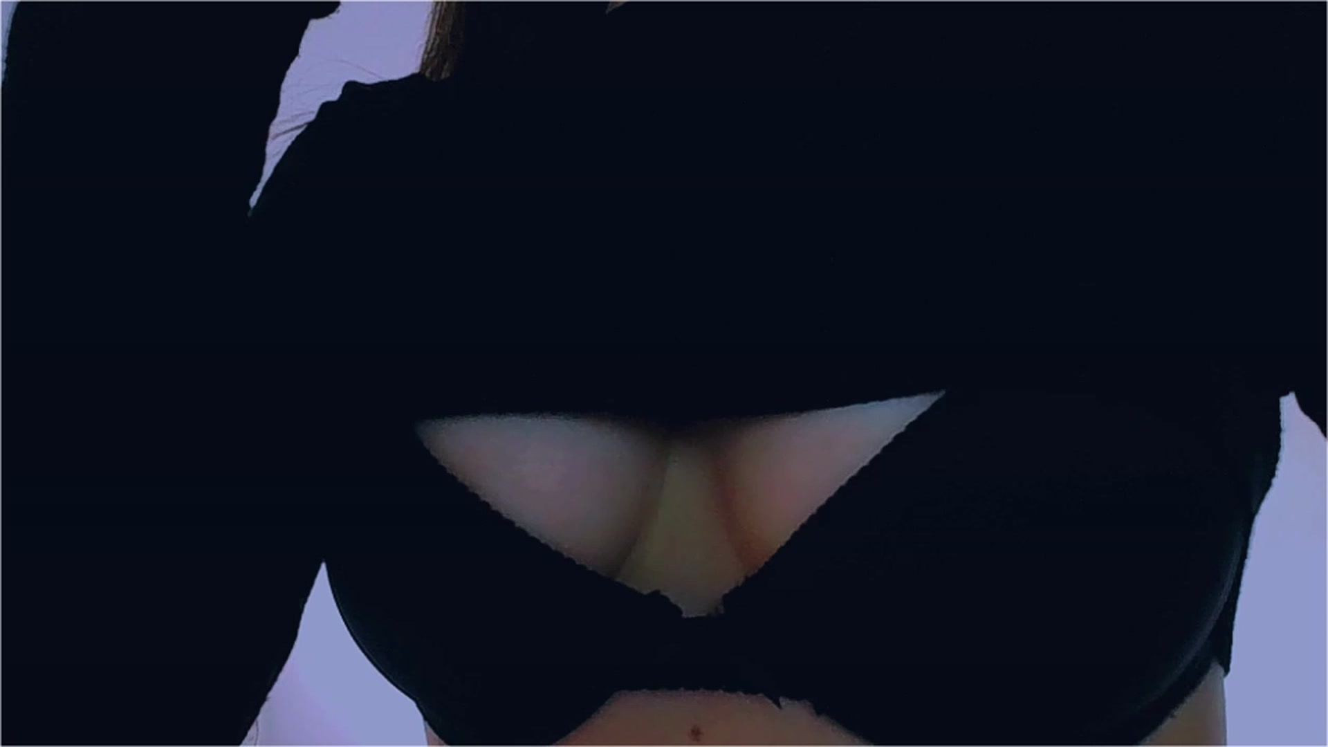Gallery image thumbnail from lIIIviiu's myfreecams stream on, 03/30/2023, 11:03 image 8 of 20