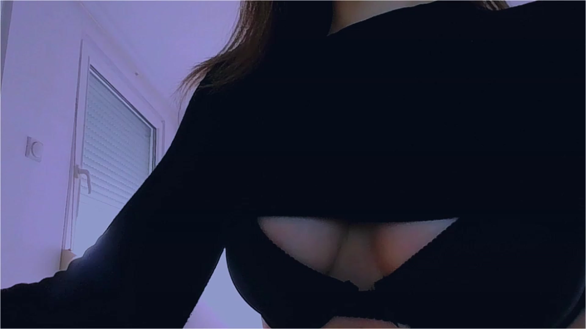 Gallery image thumbnail from lIIIviiu's myfreecams stream on, 03/30/2023, 11:03 image 9 of 20