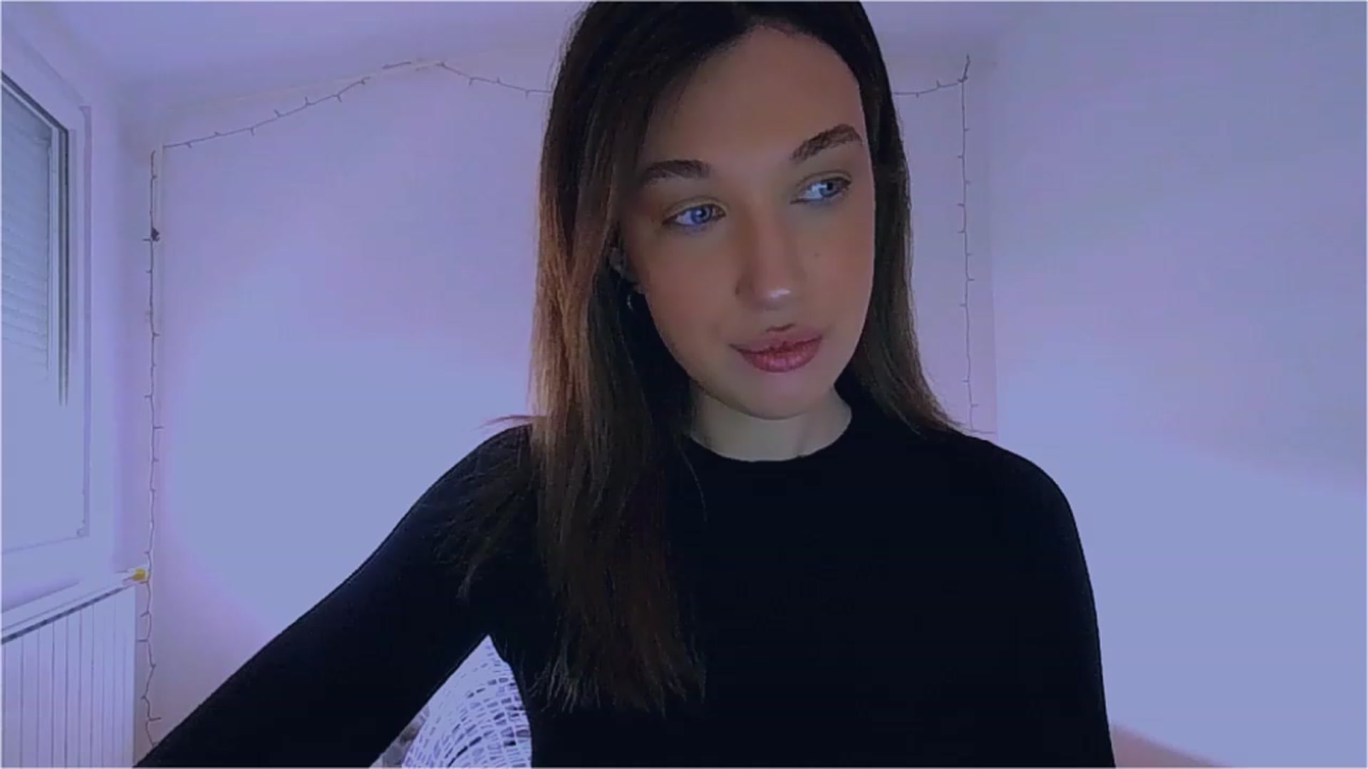 Gallery image thumbnail from lIIIviiu's myfreecams stream on, 03/30/2023, 11:50 image 16 of 20