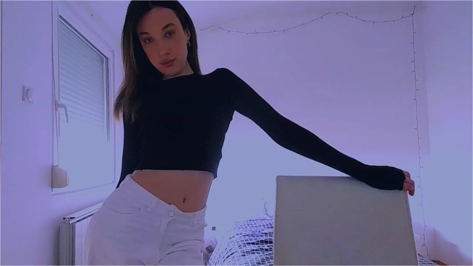 Gallery image thumbnail from lIIIviiu's myfreecams stream on, 03/30/2023, 11:50 image 19 of 20