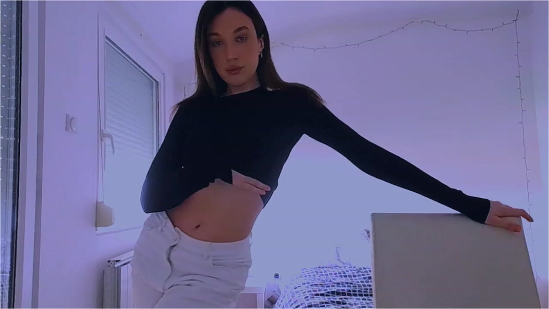 Gallery image thumbnail from lIIIviiu's myfreecams stream on, 03/30/2023, 11:50 image 1 of 20