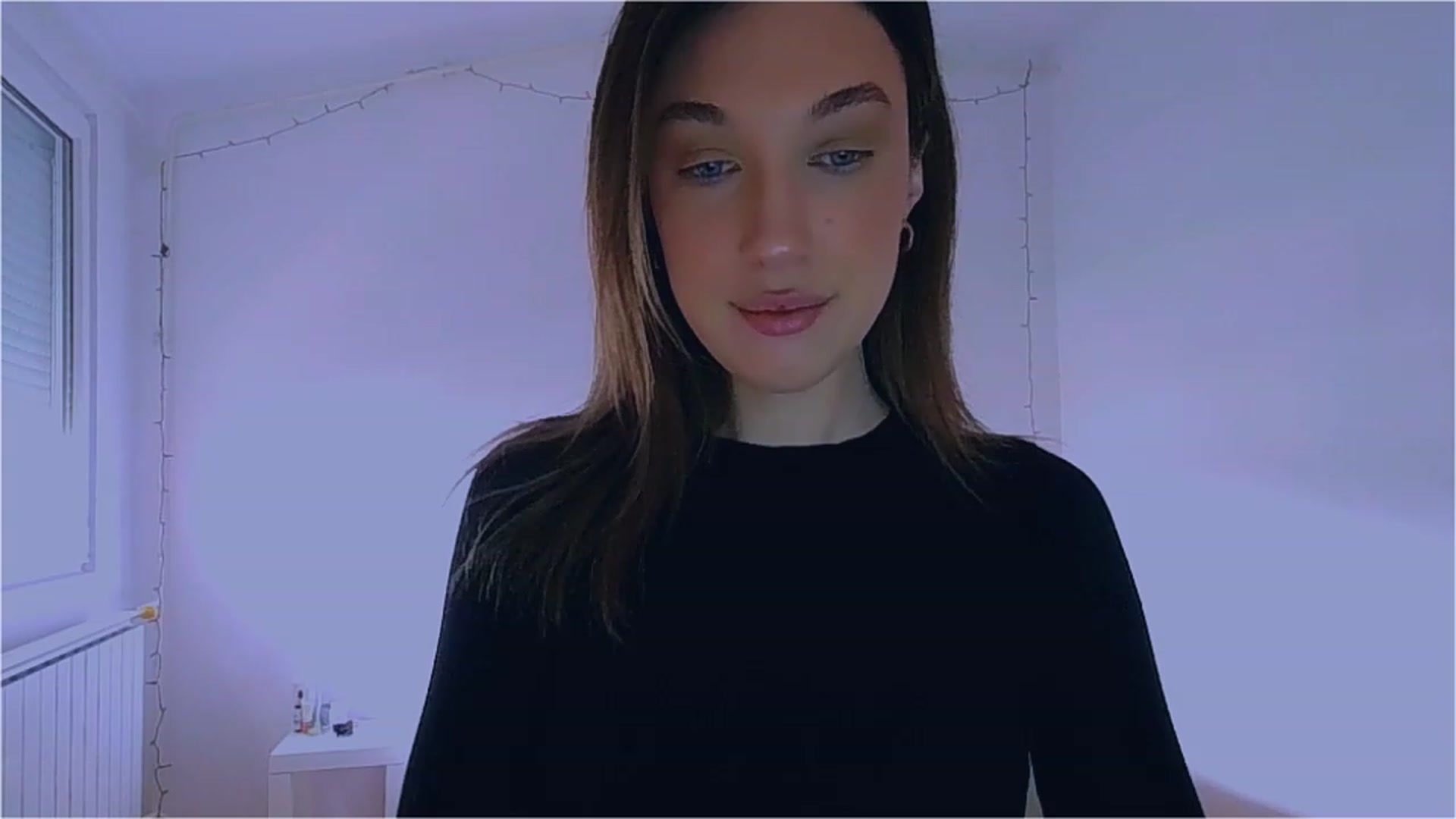 Gallery image thumbnail from lIIIviiu's myfreecams stream on, 03/30/2023, 11:50 image 13 of 20
