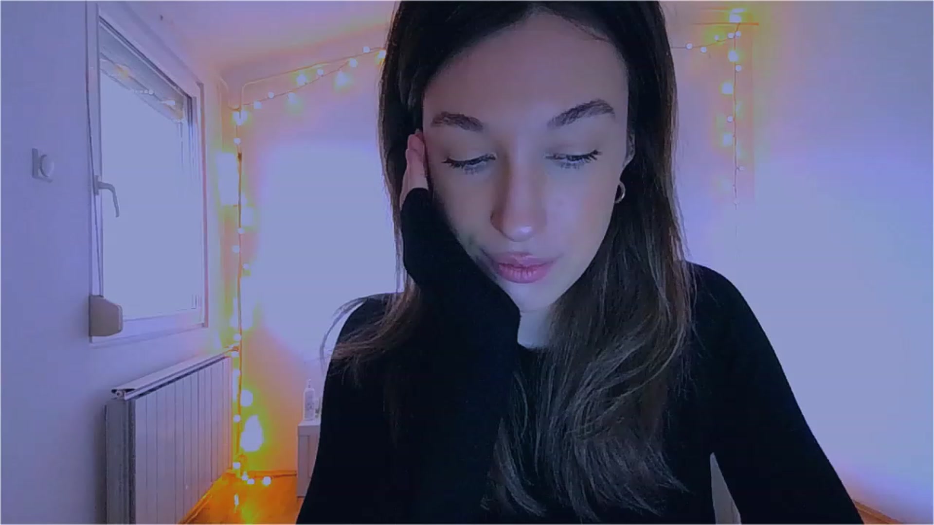 Gallery image thumbnail from lIIIviiu's myfreecams stream on, 04/01/2023, 10:27 image 12 of 20