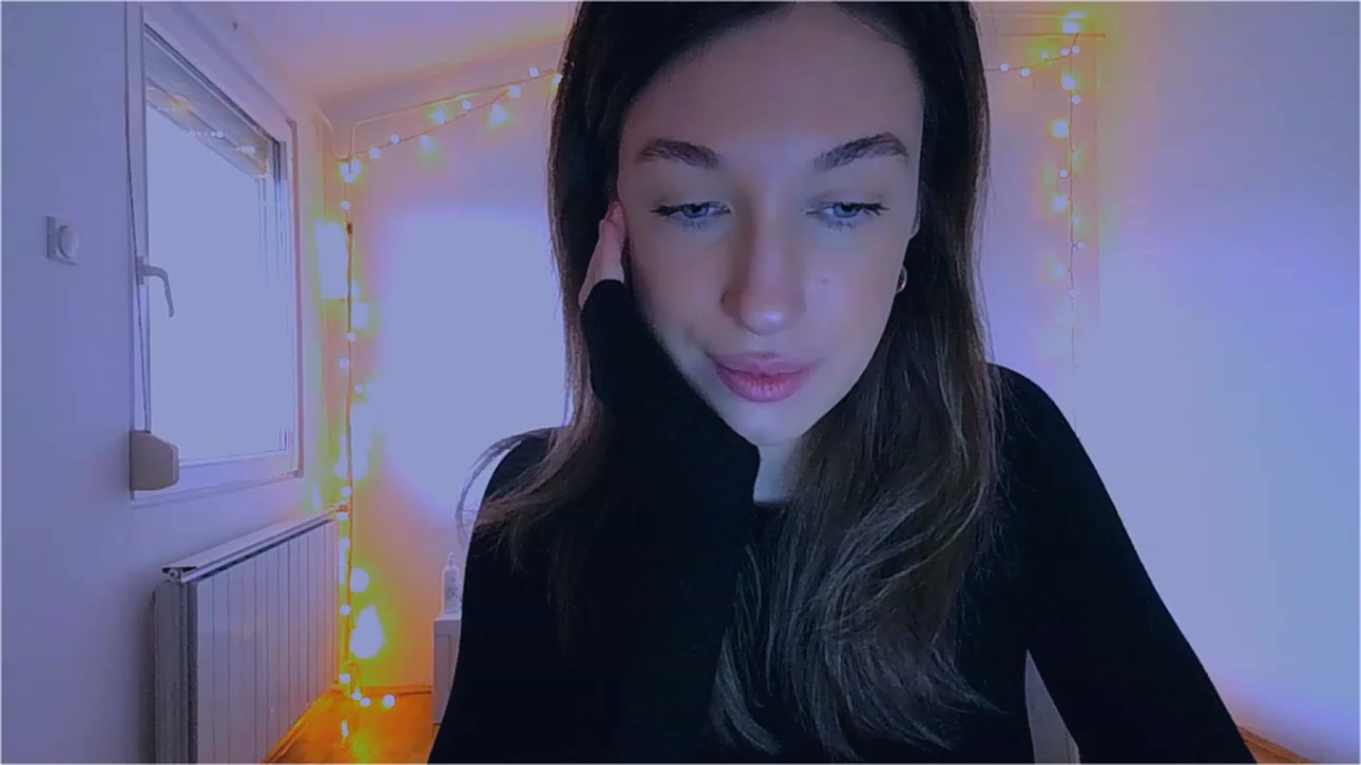Gallery image thumbnail from lIIIviiu's myfreecams stream on, 04/01/2023, 10:27 image 11 of 20