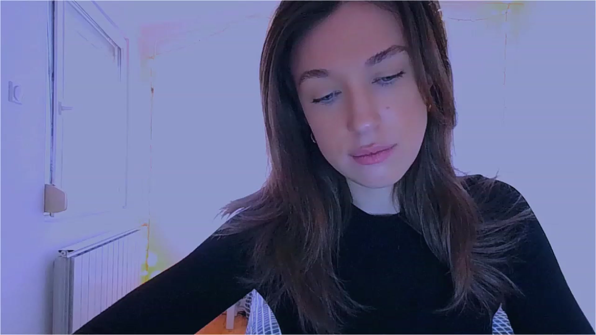 Gallery image thumbnail from lIIIviiu's myfreecams stream on, 04/01/2023, 11:58 image 8 of 20