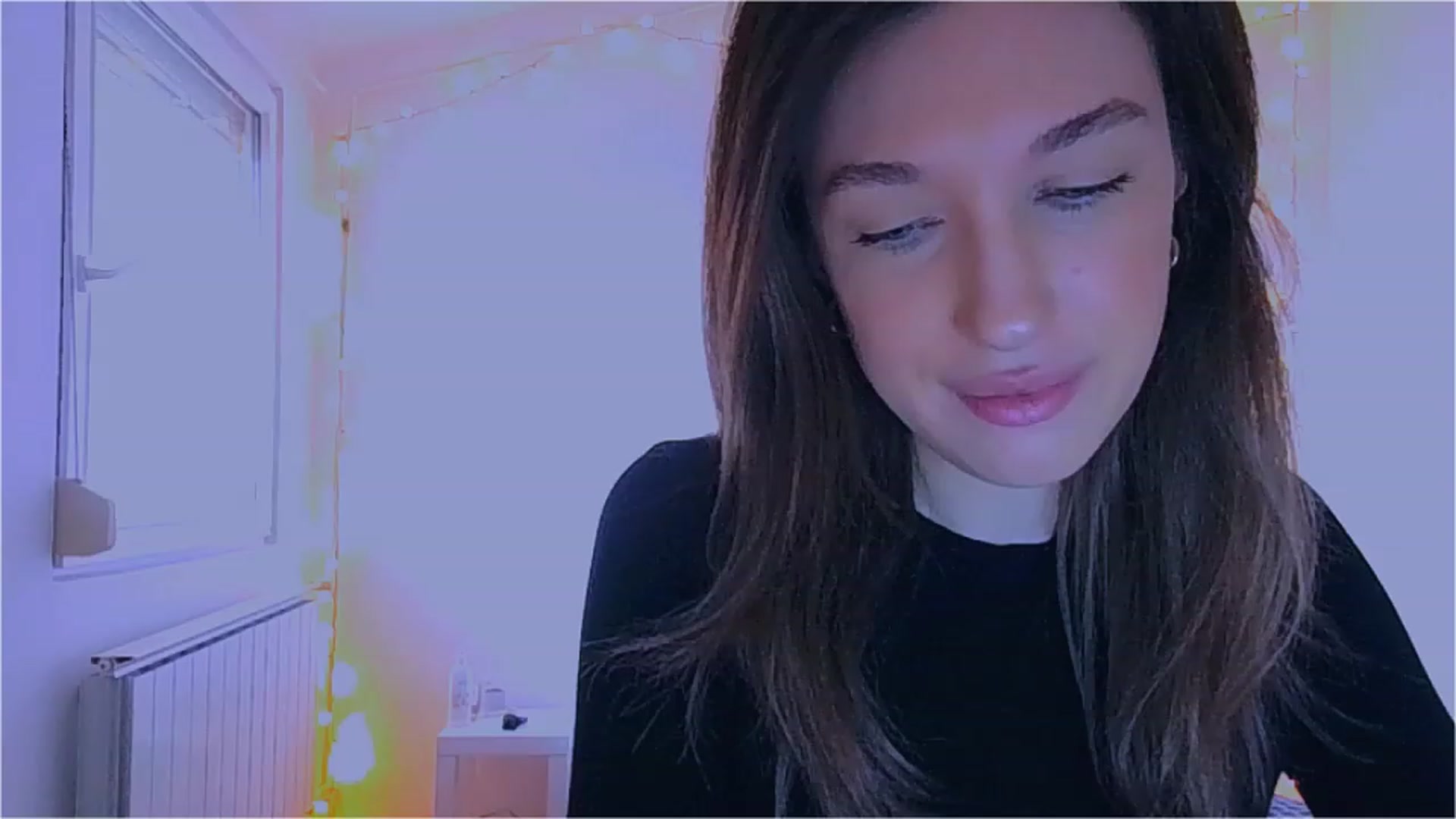 Gallery image thumbnail from lIIIviiu's myfreecams stream on, 04/01/2023, 11:58 image 2 of 20