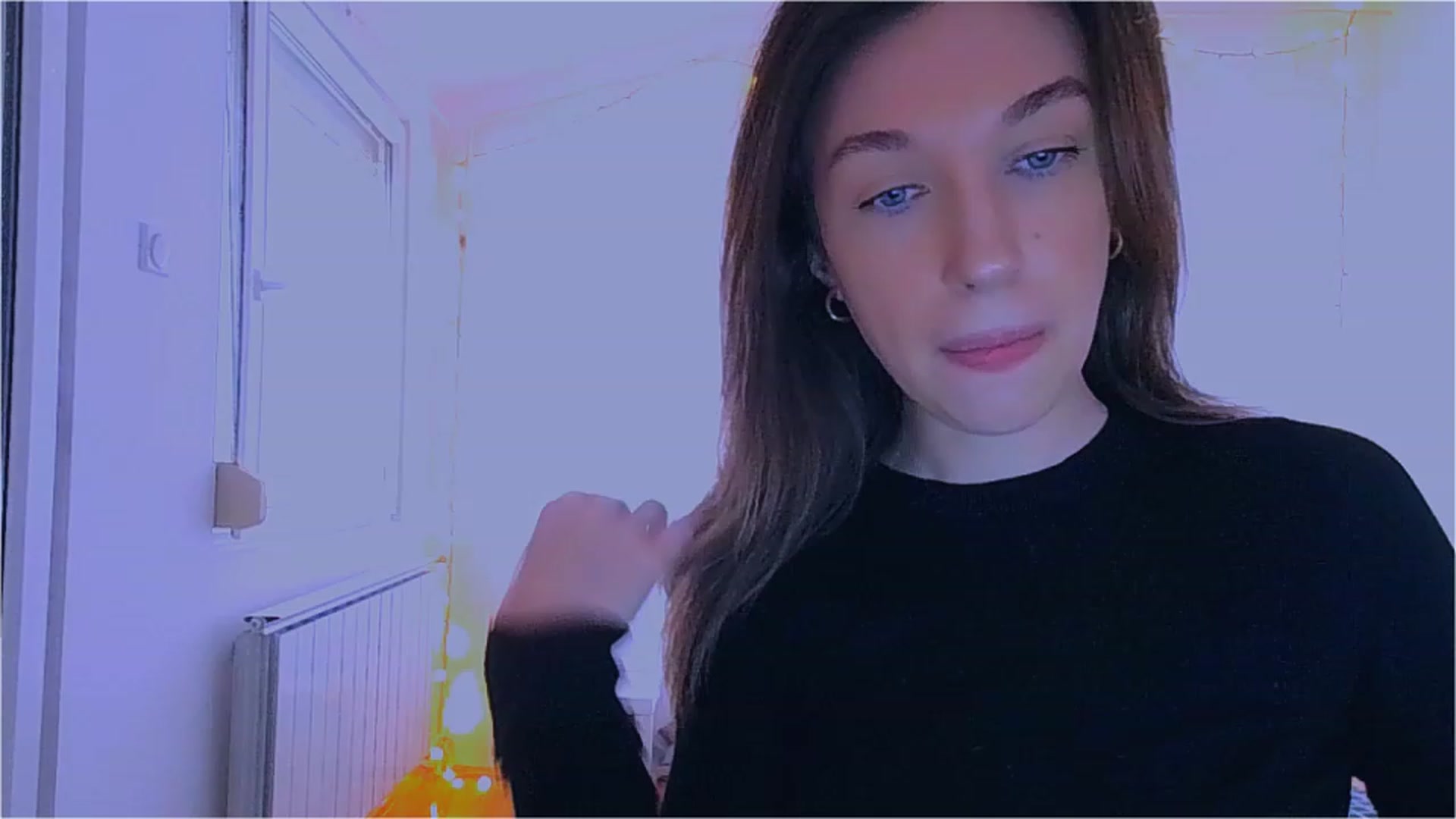 Gallery image thumbnail from lIIIviiu's myfreecams stream on, 04/01/2023, 11:58 image 7 of 20