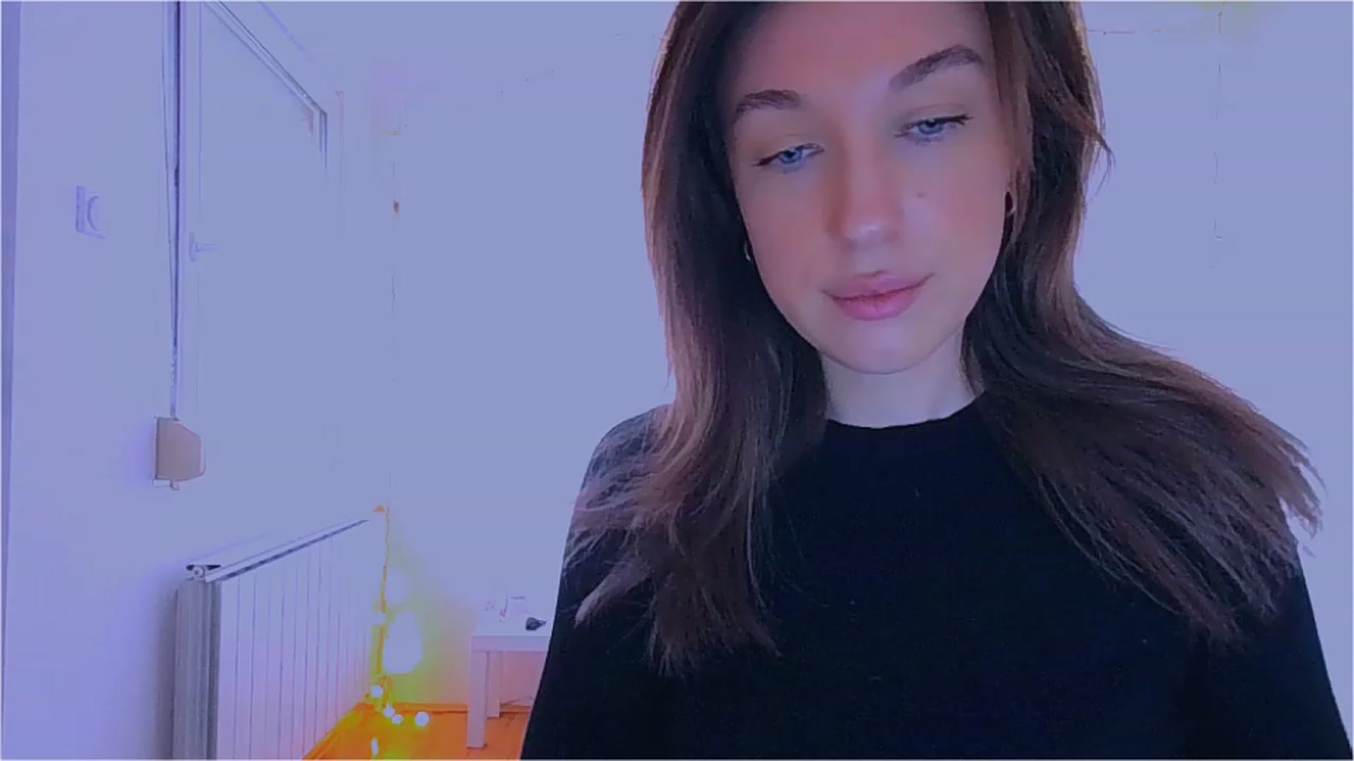 Gallery image thumbnail from lIIIviiu's myfreecams stream on, 04/01/2023, 11:58 image 10 of 20
