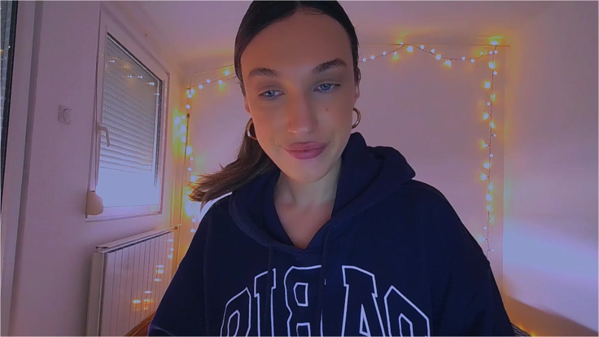 Gallery image thumbnail from lIIIviiu's myfreecams stream on, 04/10/2023, 09:10 image 20 of 20