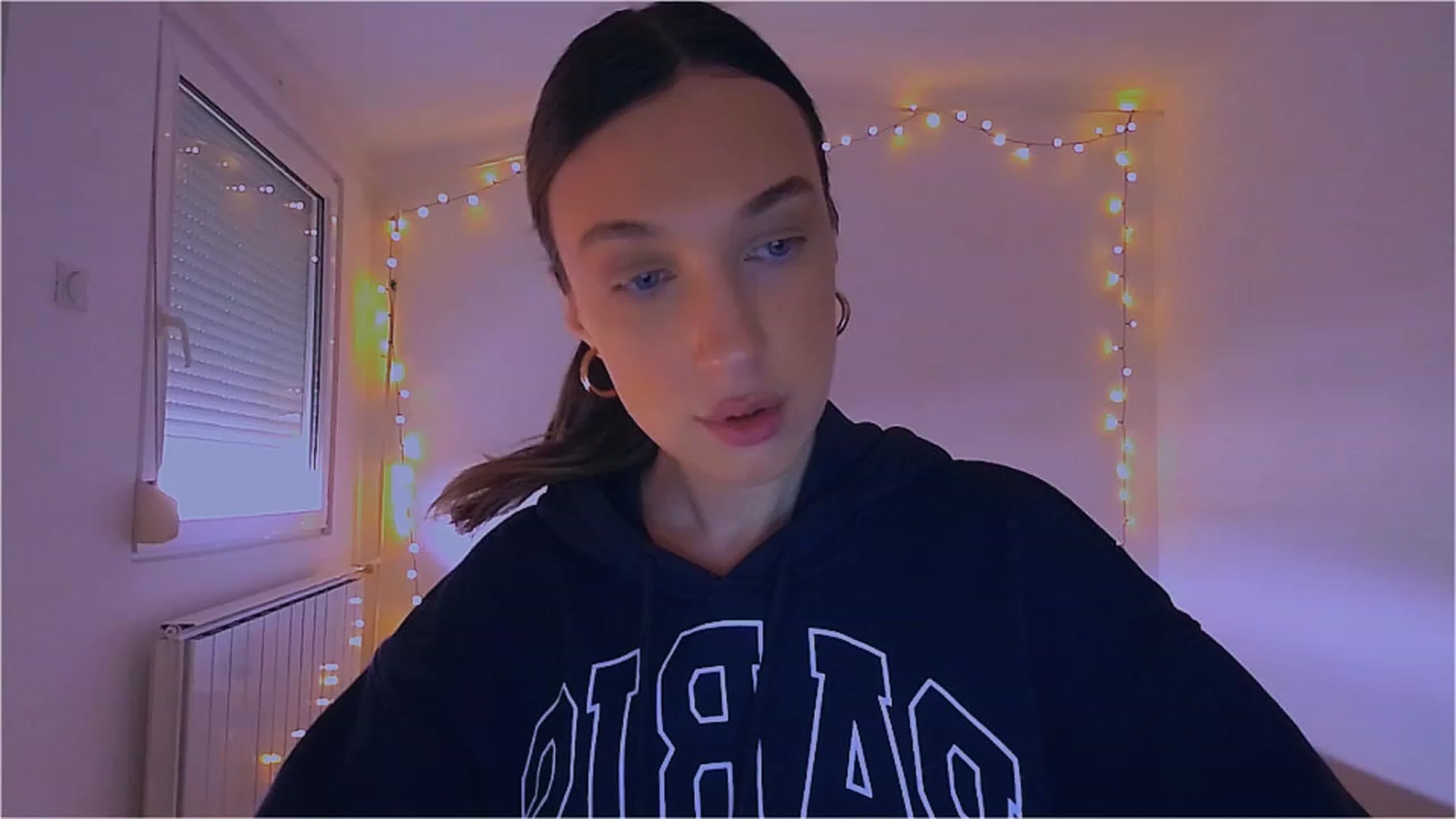 Gallery image thumbnail from lIIIviiu's myfreecams stream on, 04/10/2023, 09:40 image 6 of 20