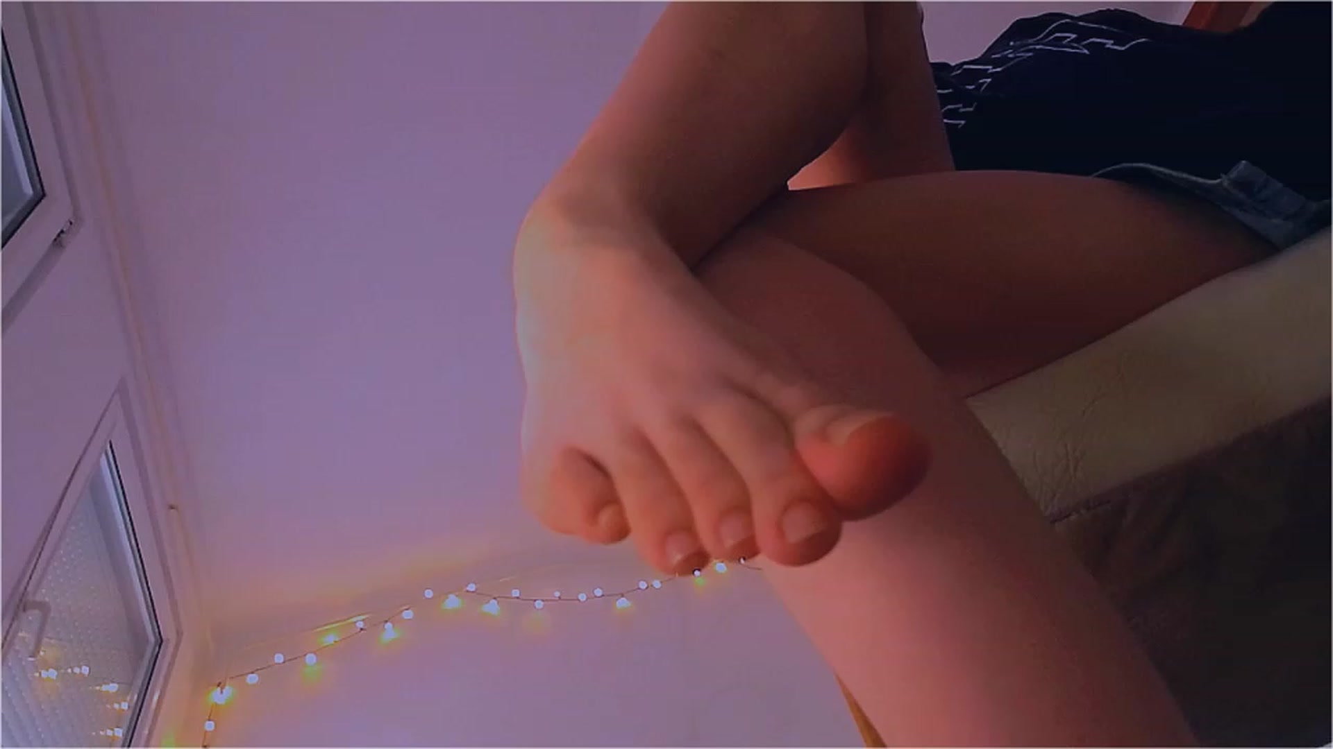 Gallery image thumbnail from lIIIviiu's myfreecams stream on, 04/10/2023, 09:40 image 11 of 20
