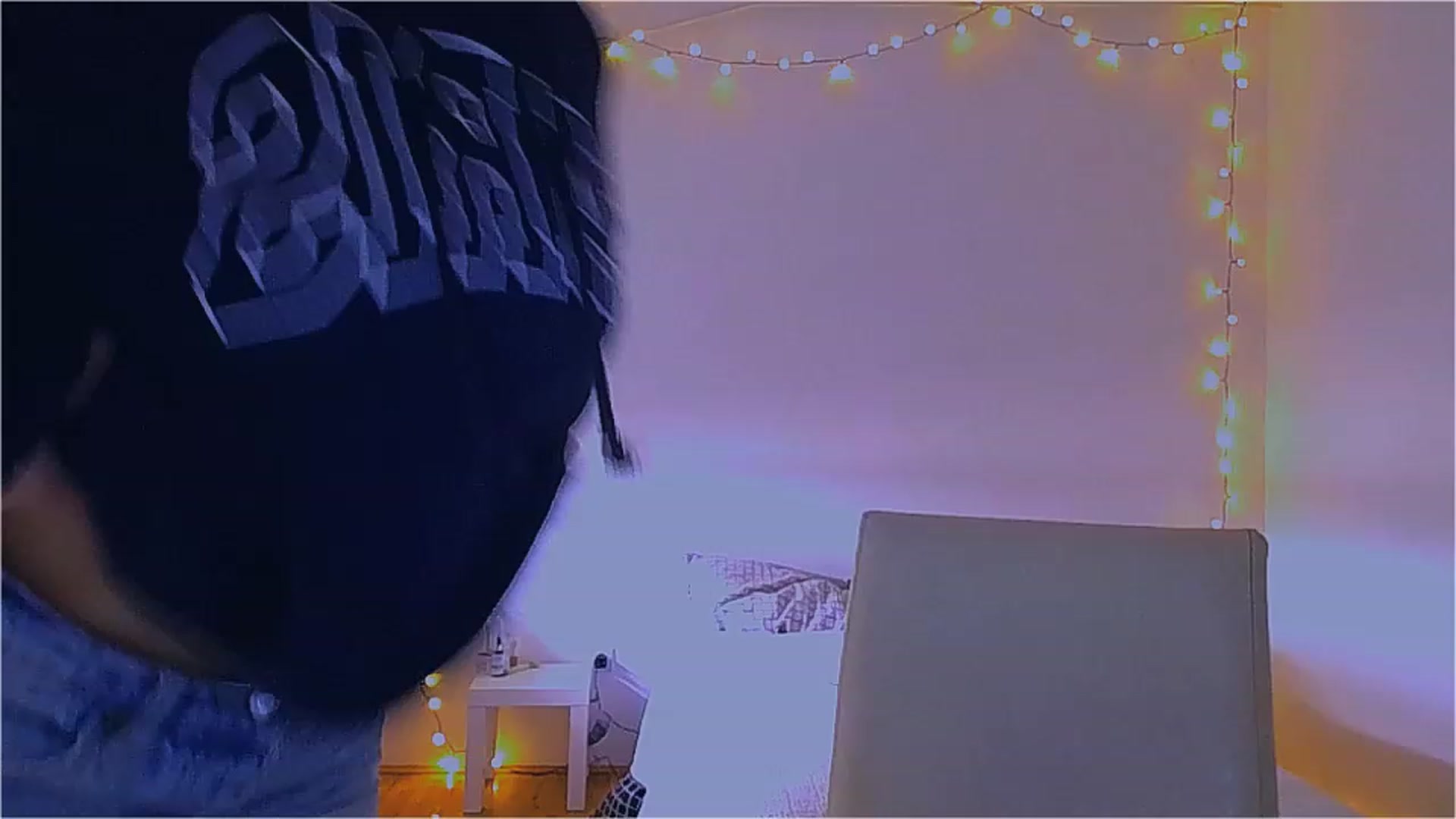 Gallery image thumbnail from lIIIviiu's myfreecams stream on, 04/14/2023, 11:52 image 2 of 20