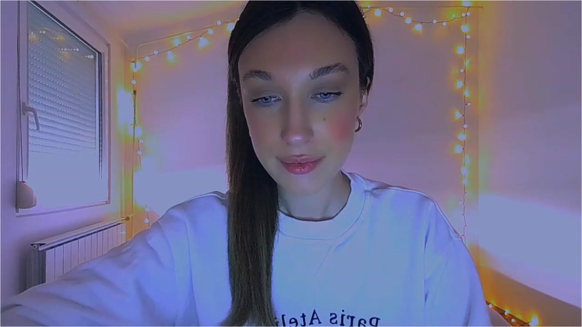 Gallery image thumbnail from lIIIviiu's myfreecams stream on, 04/23/2023, 13:35 image 1 of 20
