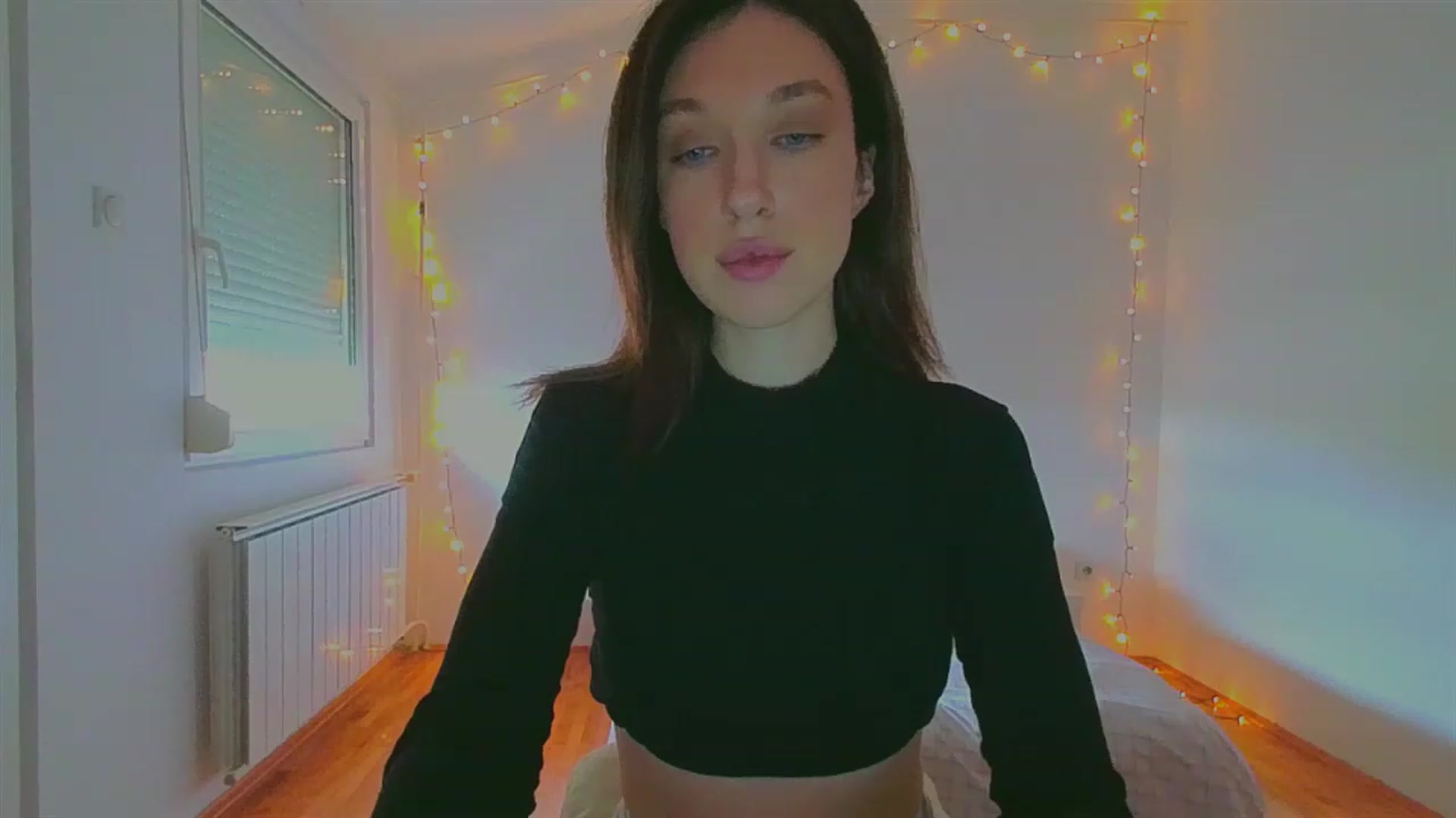 Gallery image thumbnail from lIIIviiu's myfreecams stream on, 05/13/2023, 14:02 image 20 of 20