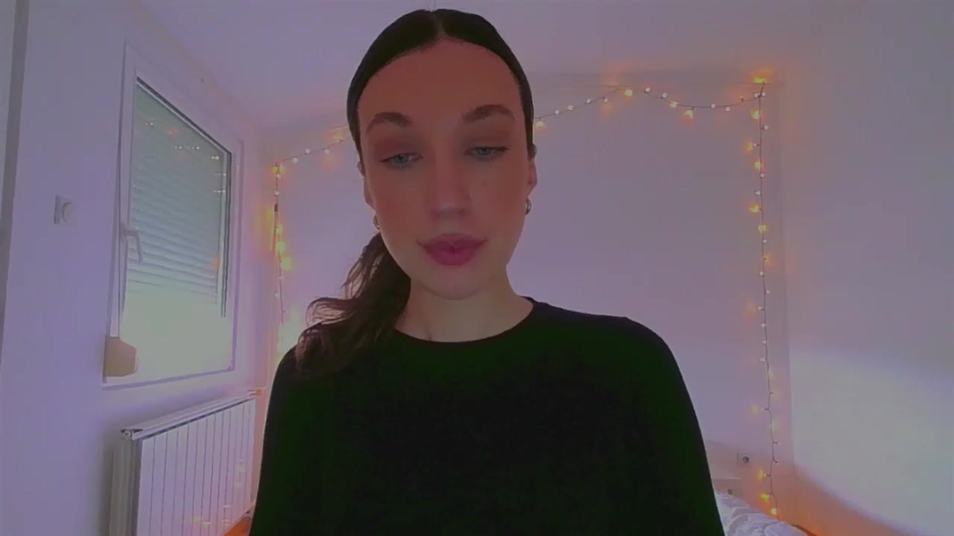 Gallery image thumbnail from lIIIviiu's myfreecams stream on, 05/15/2023, 11:28 image 13 of 20