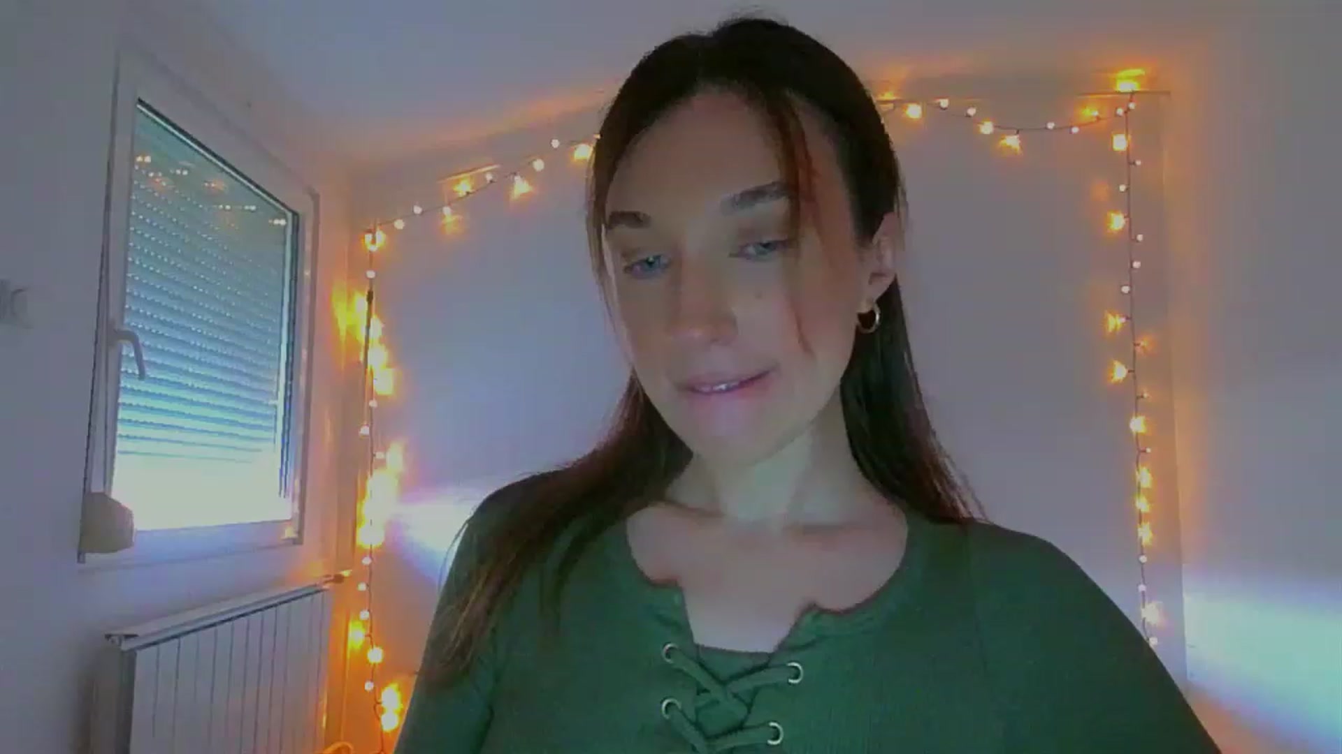 Gallery image thumbnail from lIIIviiu's myfreecams stream on, 06/18/2023, 13:36 image 11 of 20