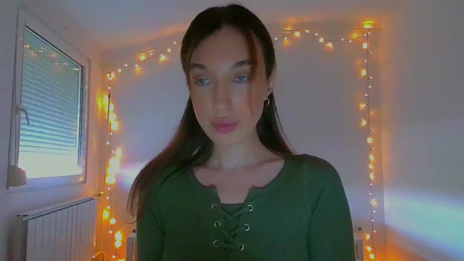 Gallery image thumbnail from lIIIviiu's myfreecams stream on, 06/18/2023, 13:36 image 5 of 20