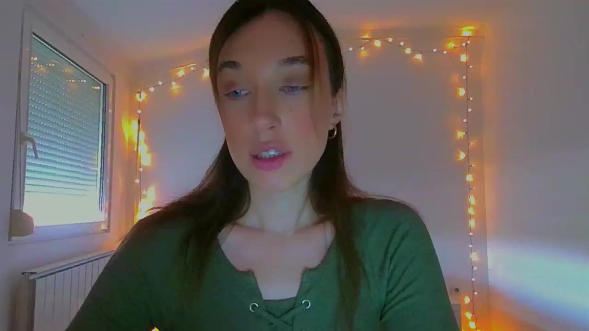Gallery image thumbnail from lIIIviiu's myfreecams stream on, 06/18/2023, 13:36 image 1 of 20