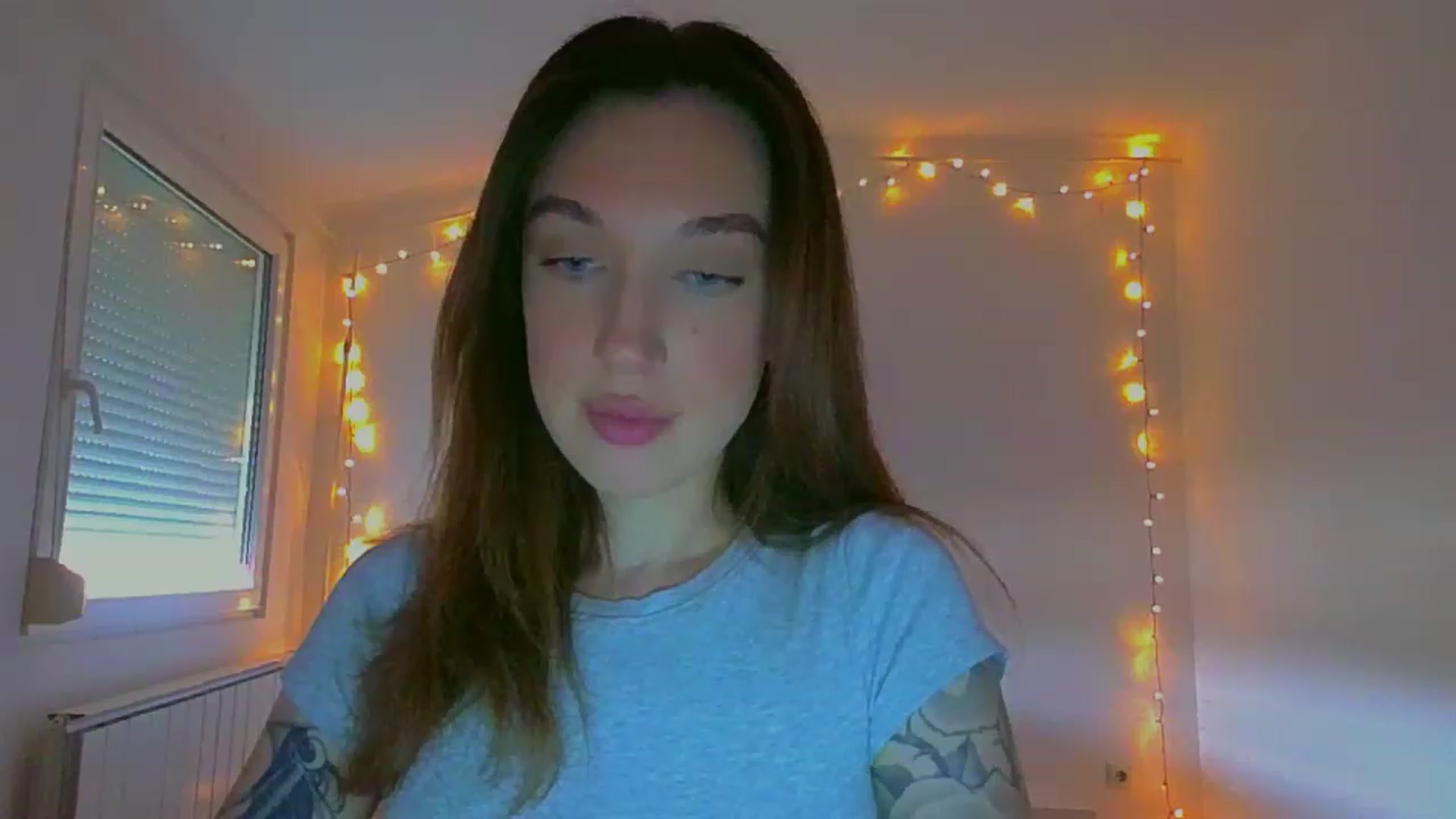 Gallery image thumbnail from lIIIviiu's myfreecams stream on, 06/26/2023, 12:26 image 3 of 20