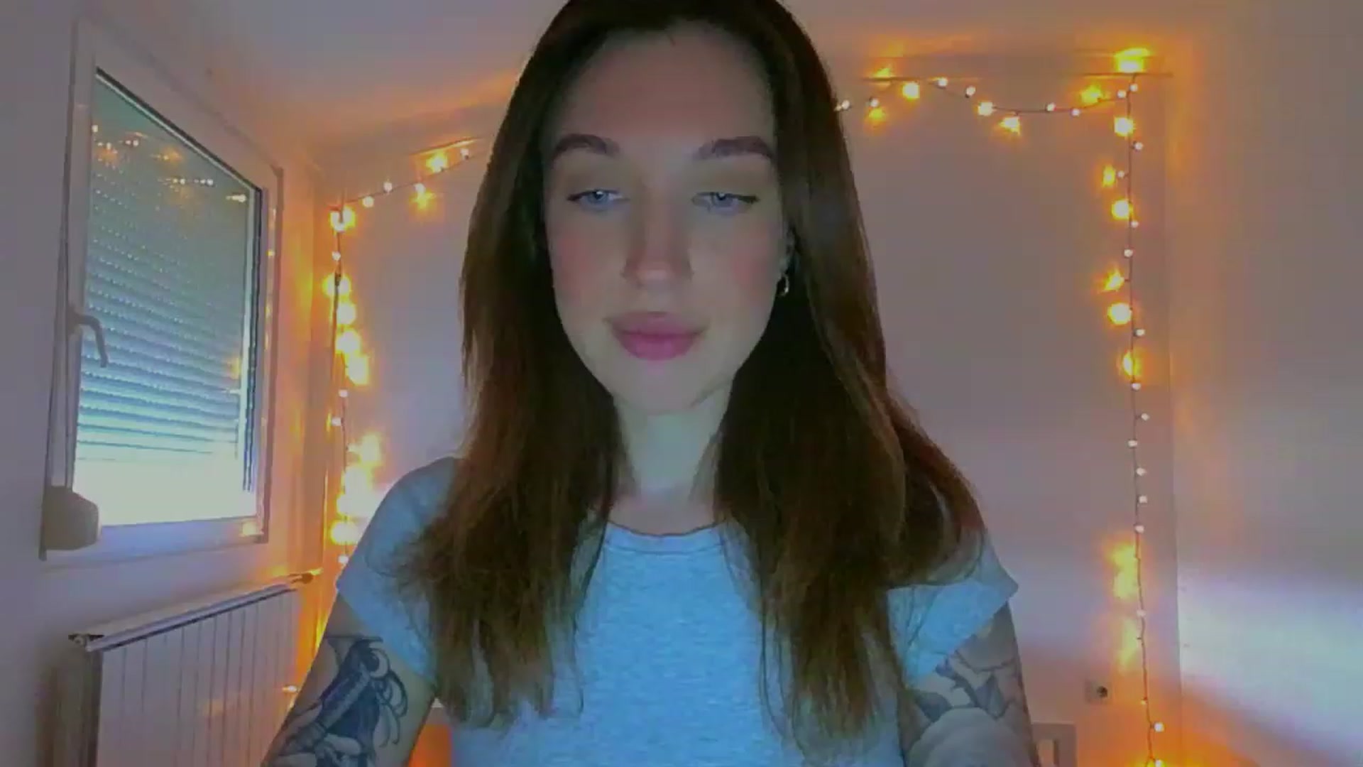 Gallery image thumbnail from lIIIviiu's myfreecams stream on, 06/26/2023, 12:26 image 5 of 20