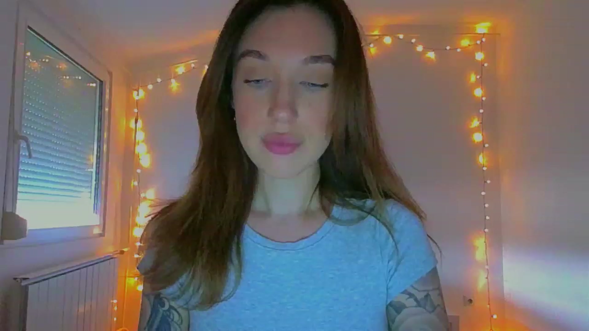 Gallery image thumbnail from lIIIviiu's myfreecams stream on, 06/26/2023, 12:26 image 6 of 20