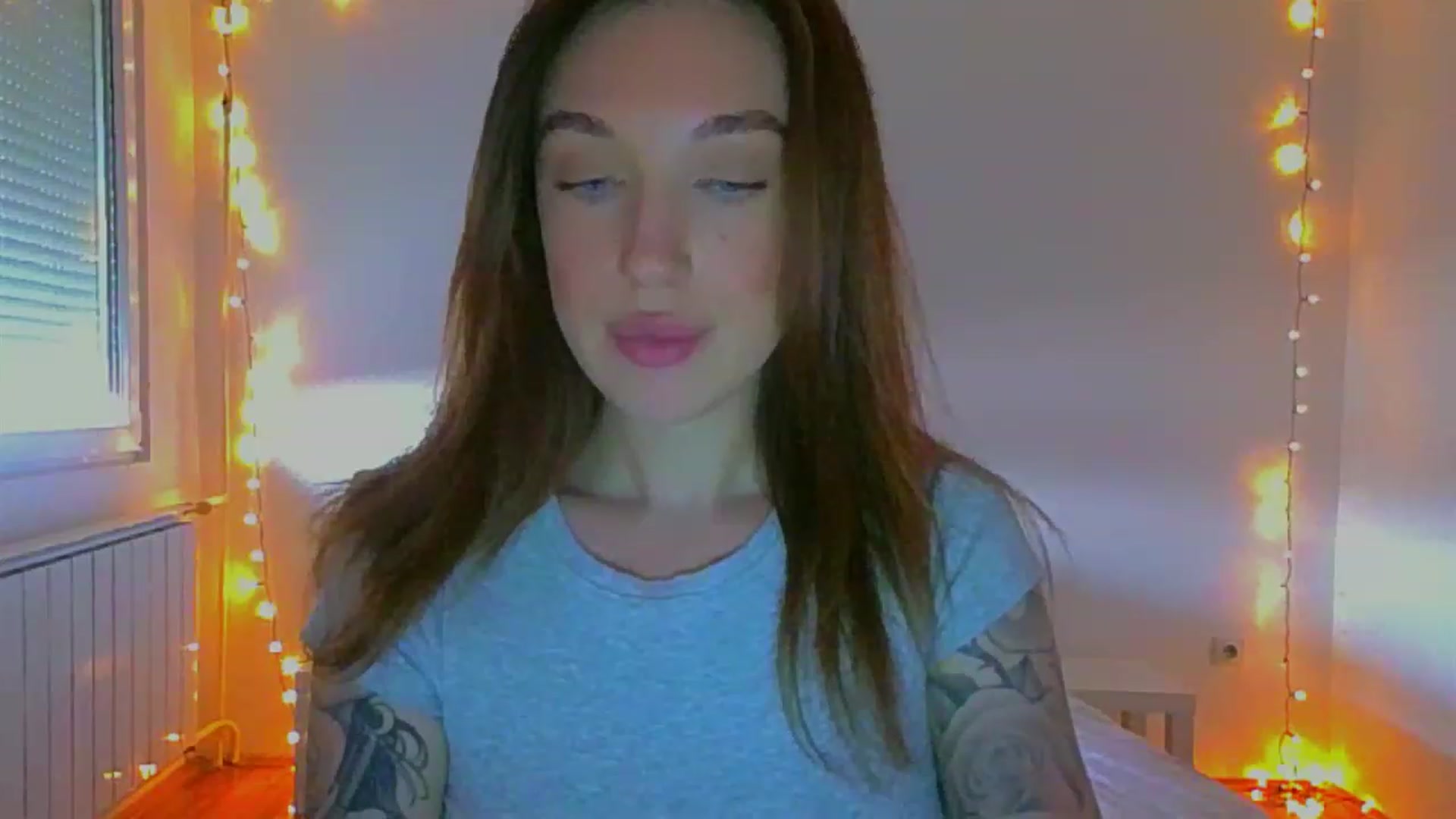 Gallery image thumbnail from lIIIviiu's myfreecams stream on, 06/26/2023, 12:26 image 9 of 20