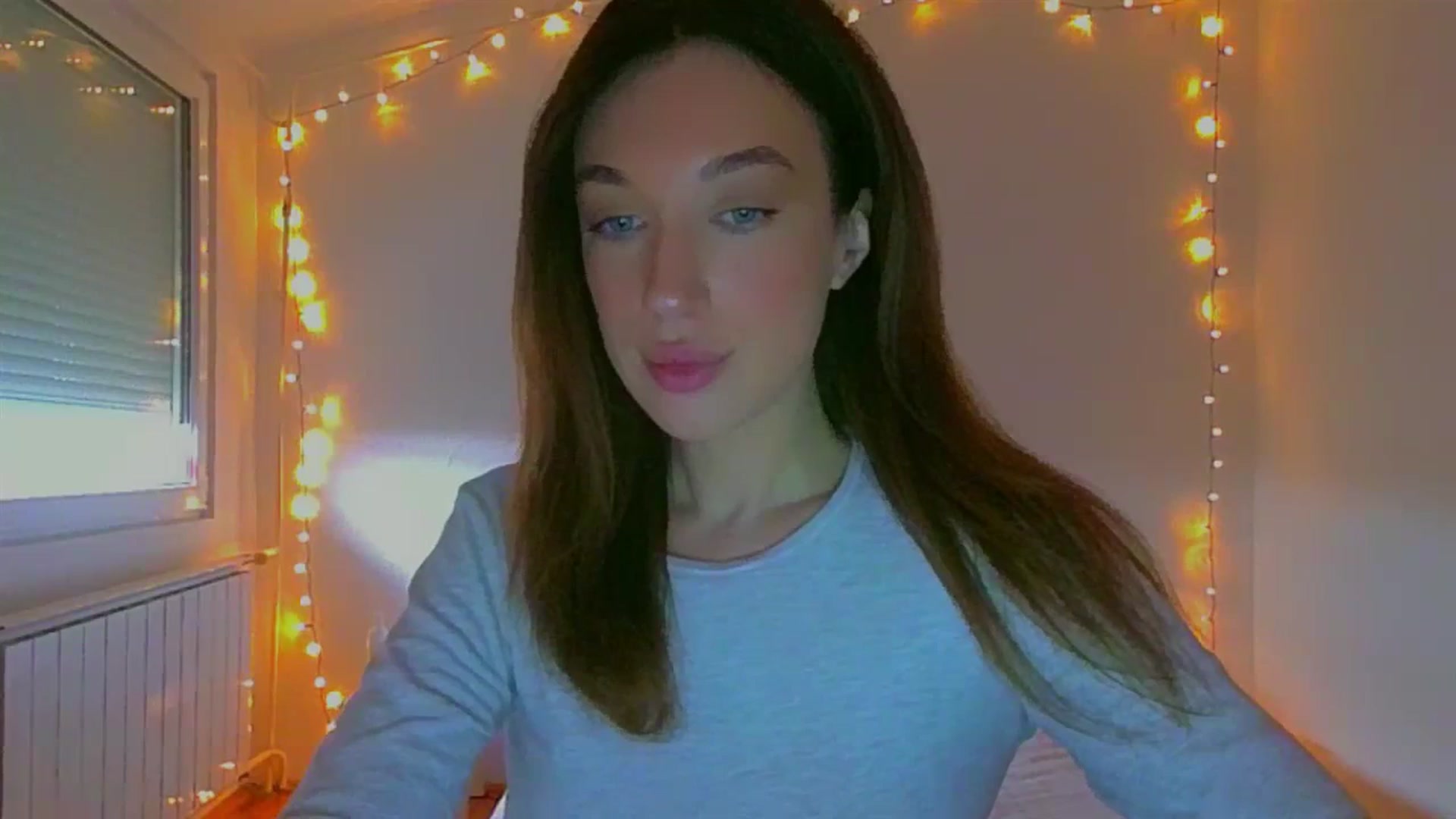 Gallery image thumbnail from lIIIviiu's myfreecams stream on, 06/28/2023, 10:00 image 17 of 20