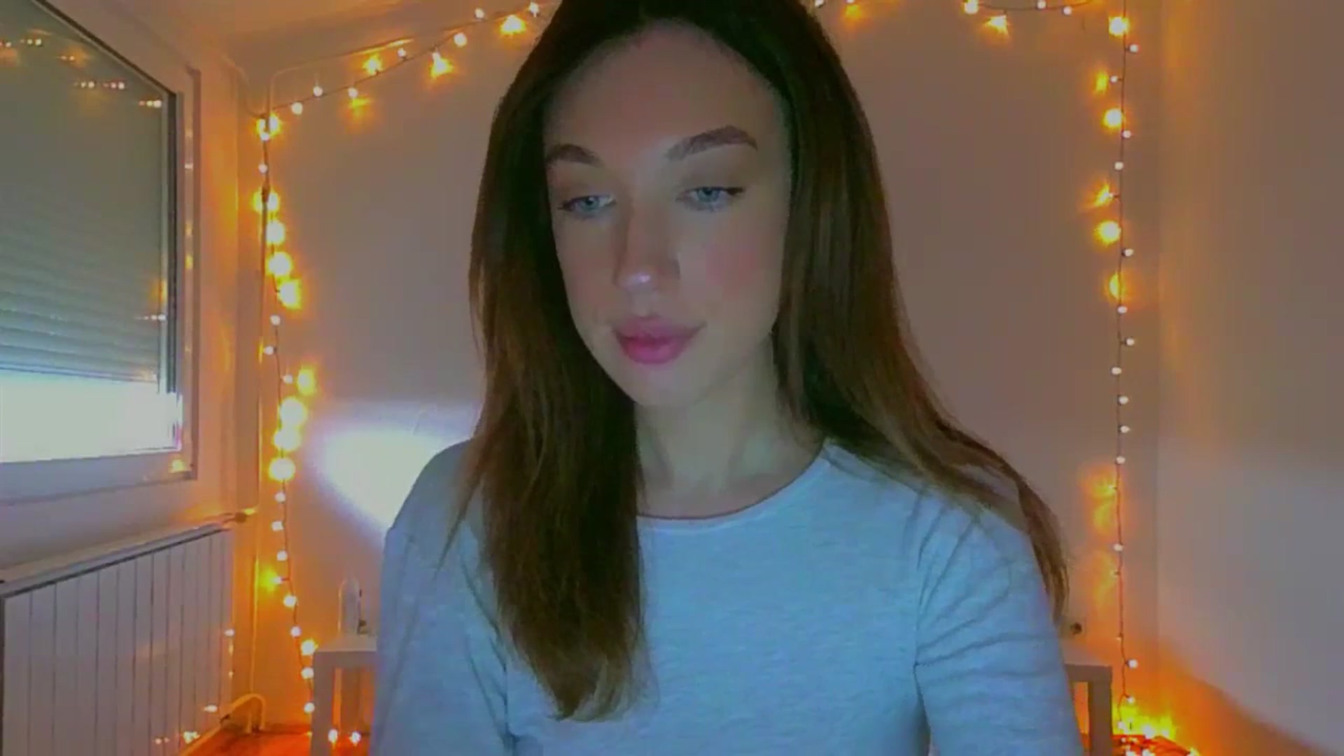 Gallery image thumbnail from lIIIviiu's myfreecams stream on, 06/28/2023, 10:00 image 15 of 20