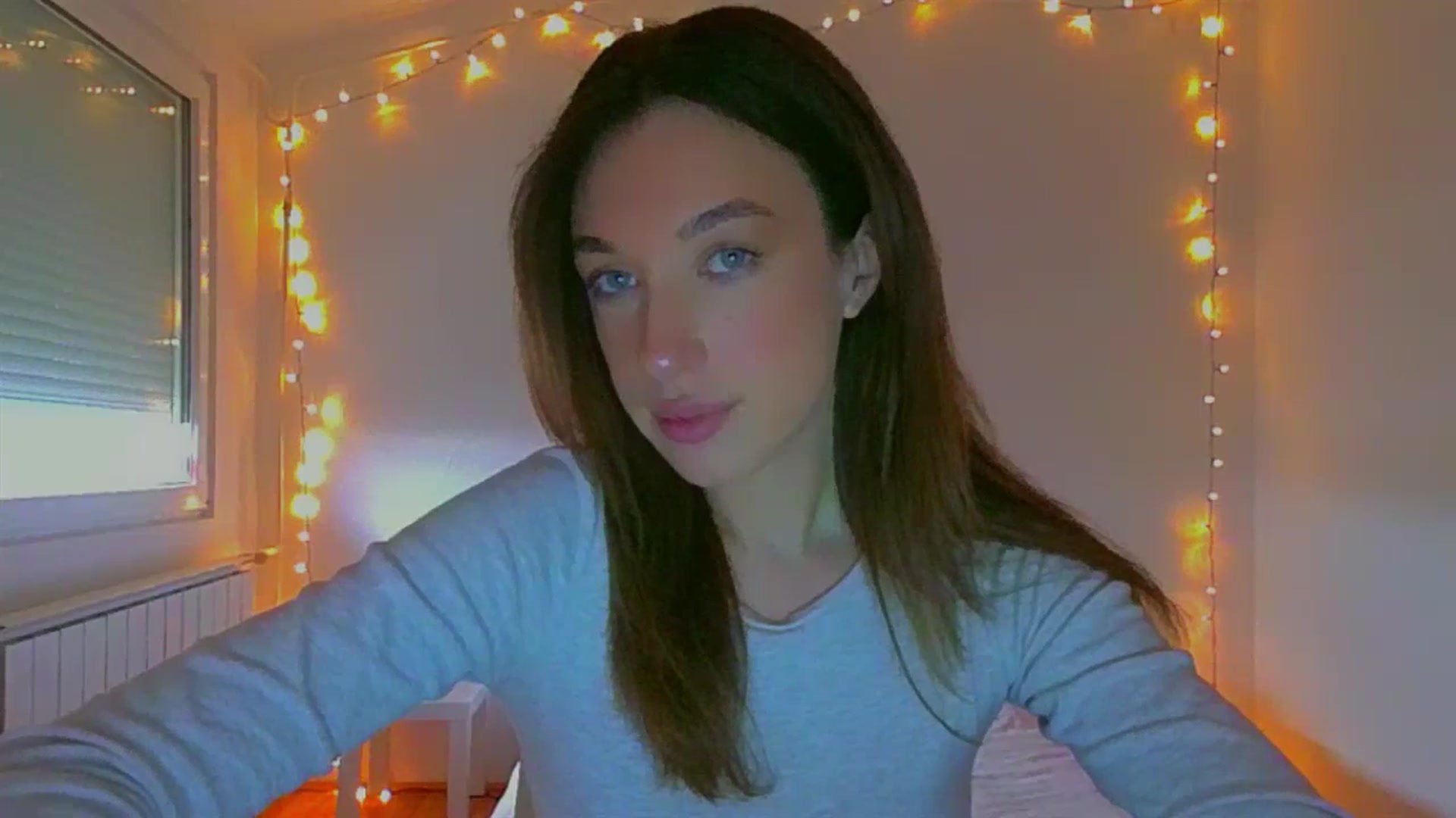 Gallery image thumbnail from lIIIviiu's myfreecams stream on, 06/28/2023, 10:00 image 10 of 20
