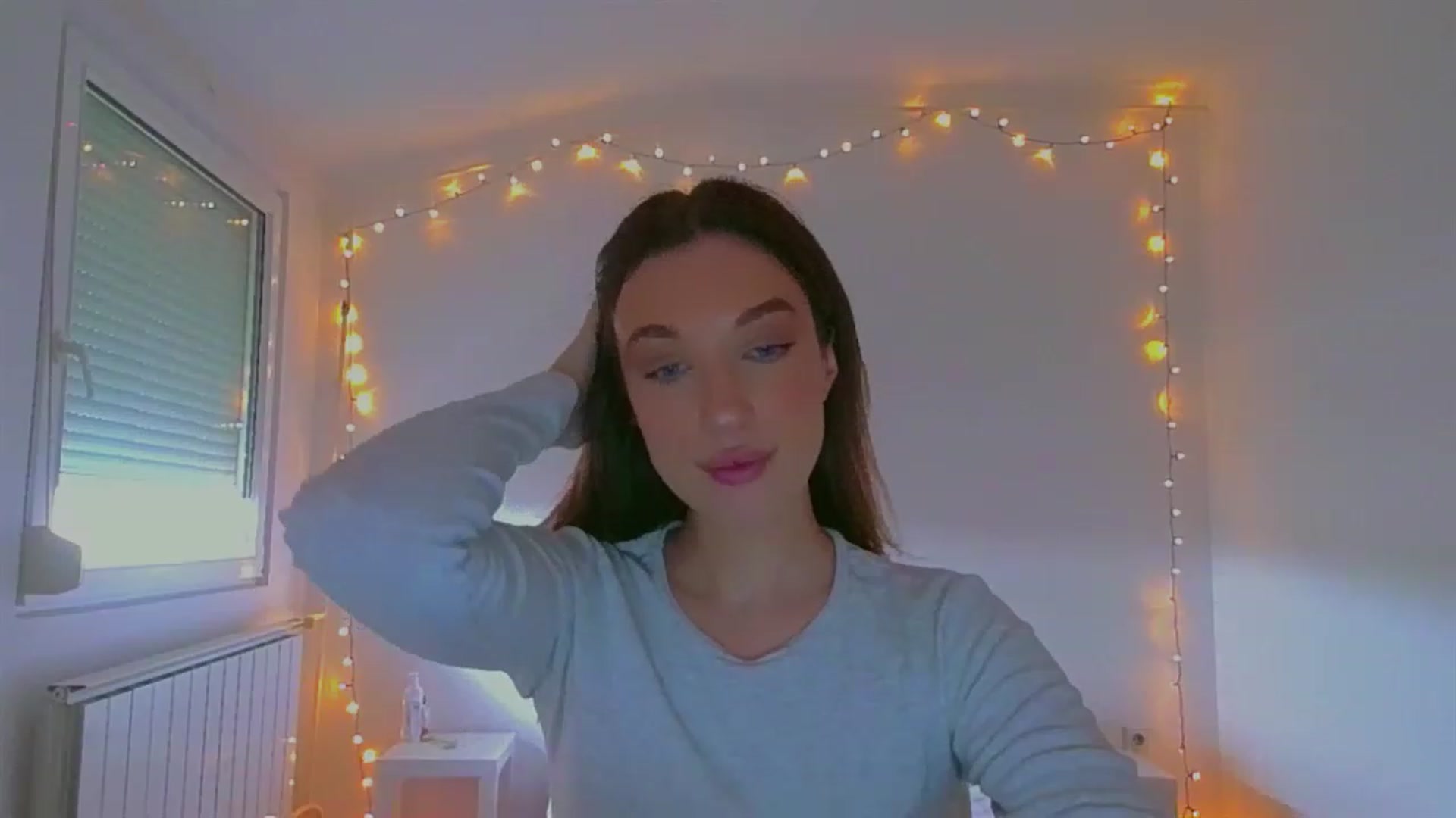 Gallery image thumbnail from lIIIviiu's myfreecams stream on, 06/28/2023, 10:59 image 9 of 20