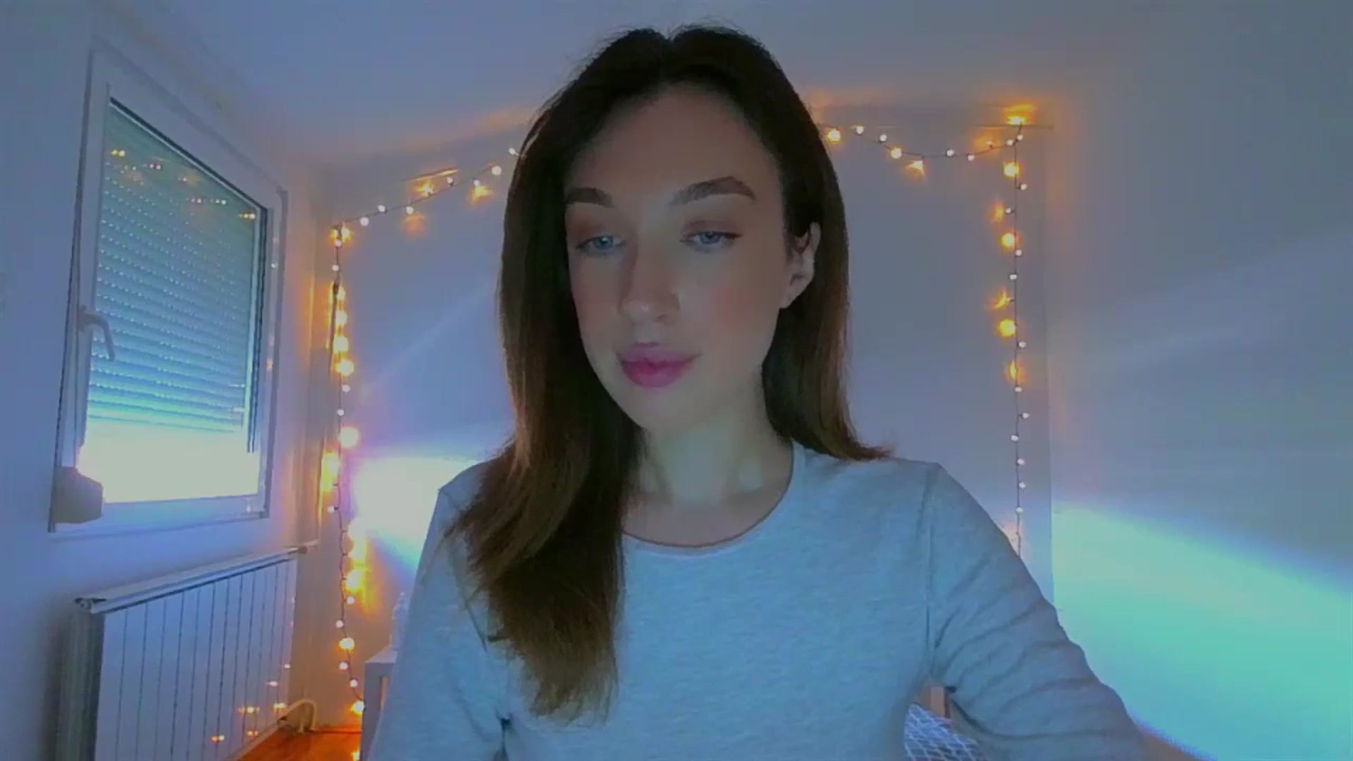 Gallery image thumbnail from lIIIviiu's myfreecams stream on, 06/30/2023, 13:01 image 13 of 20