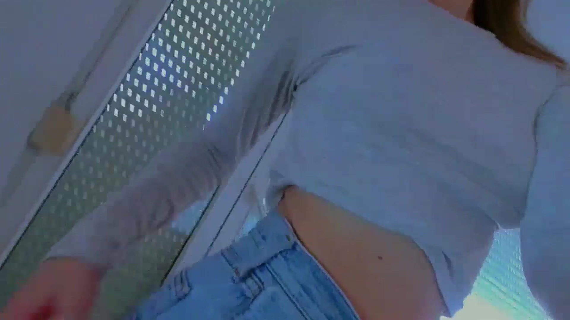 Gallery image thumbnail from lIIIviiu's myfreecams stream on, 06/30/2023, 13:01 image 16 of 20