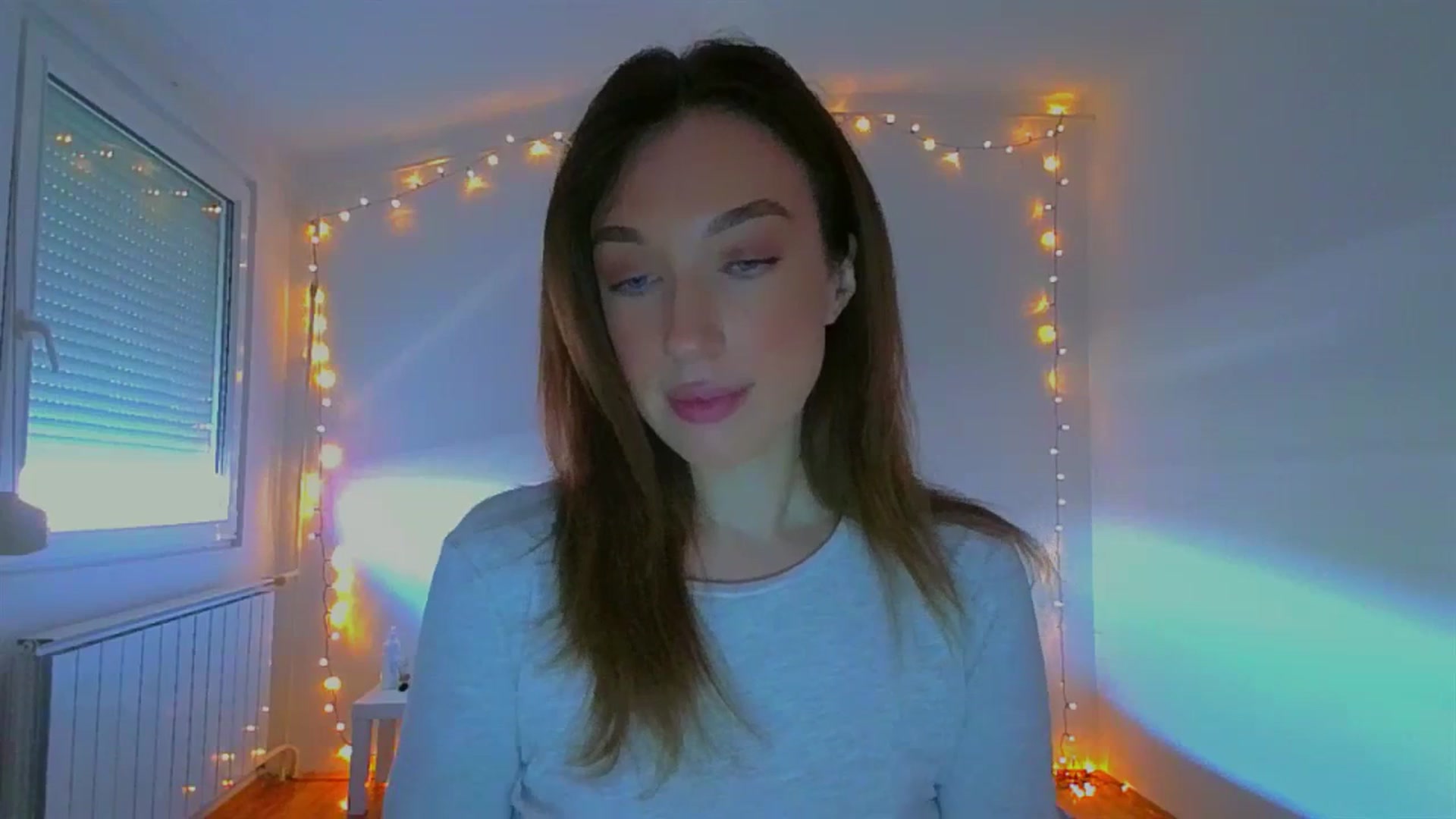 Gallery image thumbnail from lIIIviiu's myfreecams stream on, 06/30/2023, 13:01 image 4 of 20