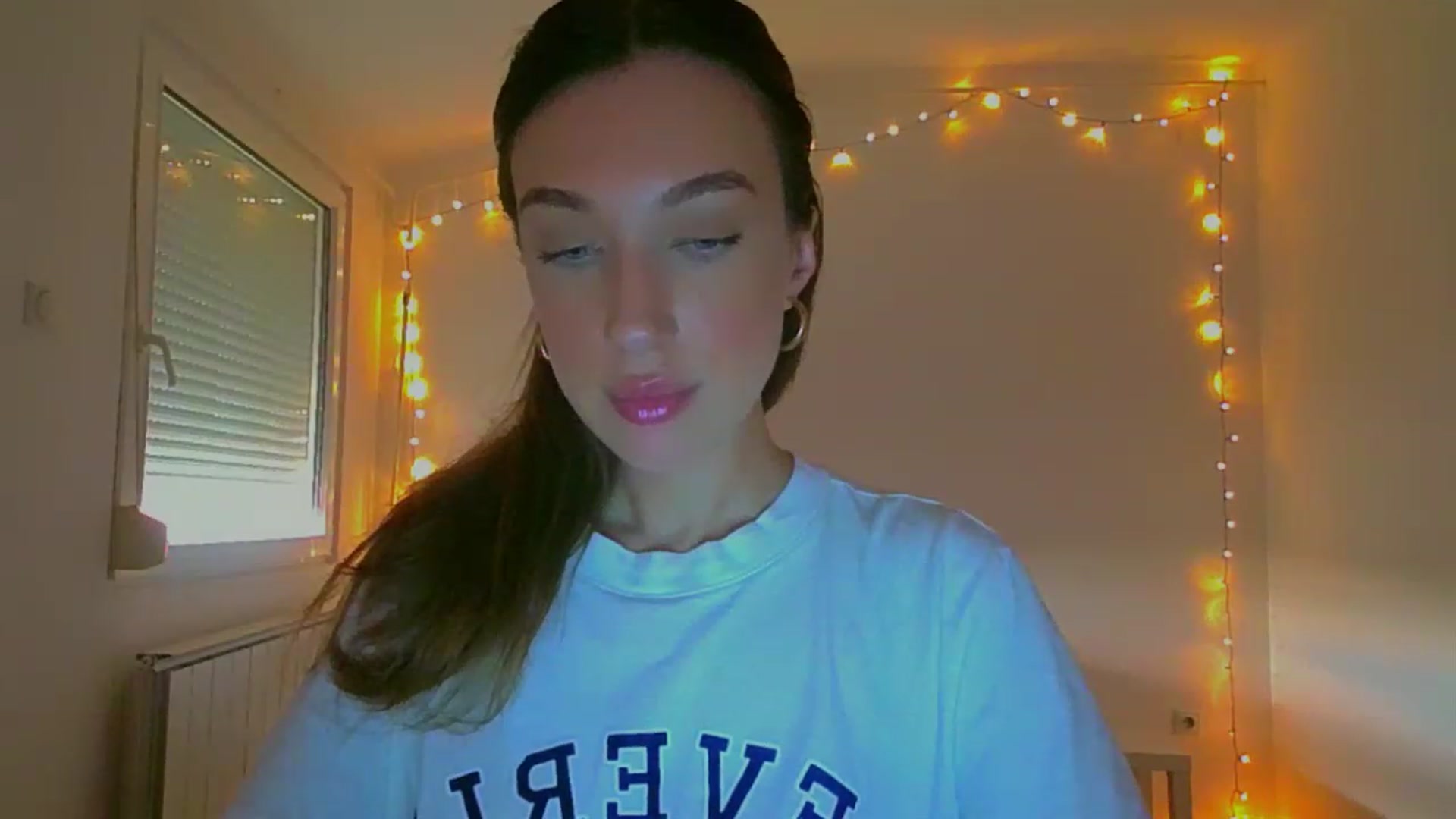 Gallery image thumbnail from lIIIviiu's myfreecams stream on, 07/01/2023, 16:56 image 15 of 20