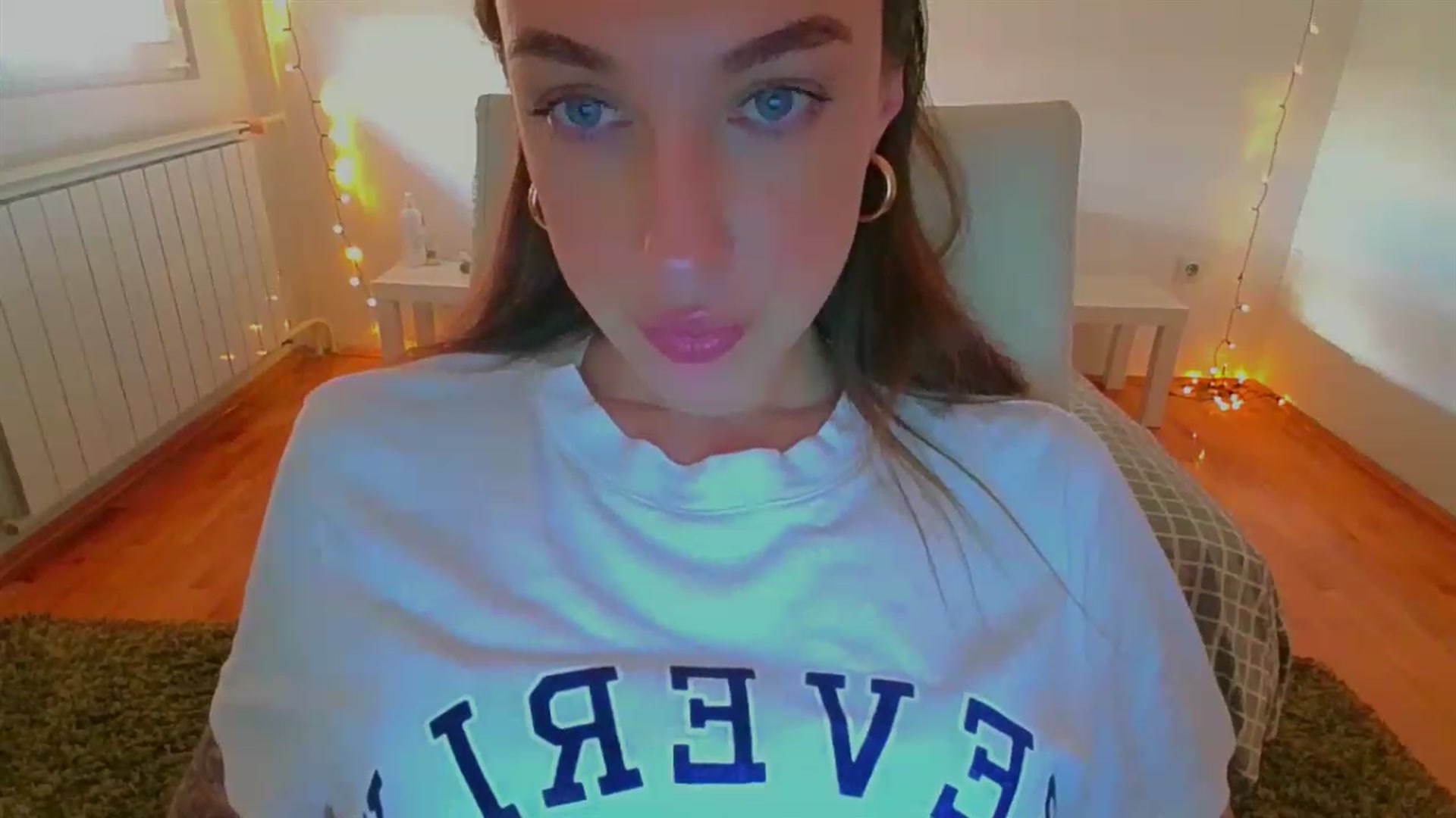 Gallery image thumbnail from lIIIviiu's myfreecams stream on, 07/01/2023, 16:56 image 20 of 20