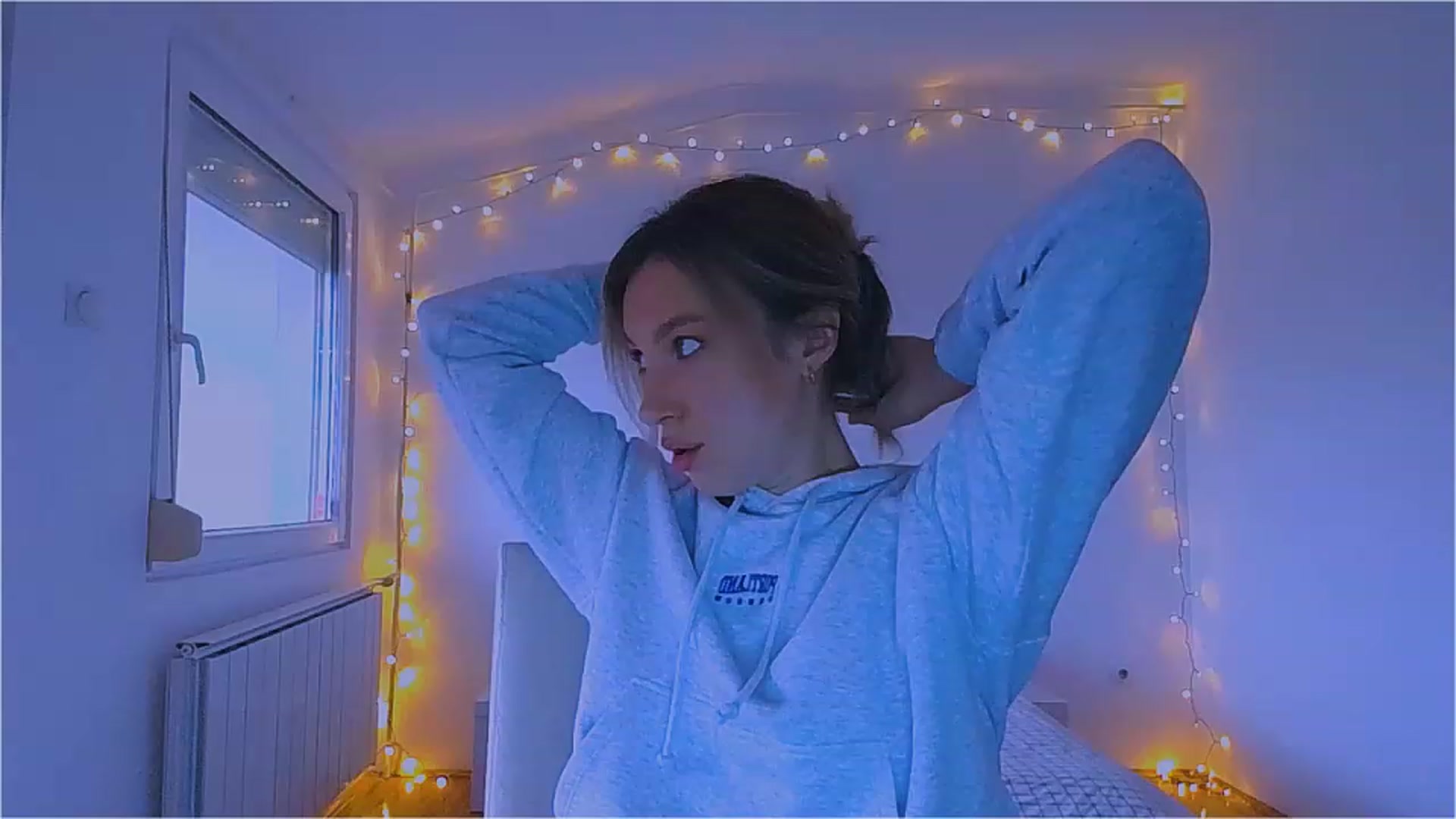 Gallery image thumbnail from lIIlIIum's myfreecams stream on, 12/01/2022, 14:38 image 14 of 20