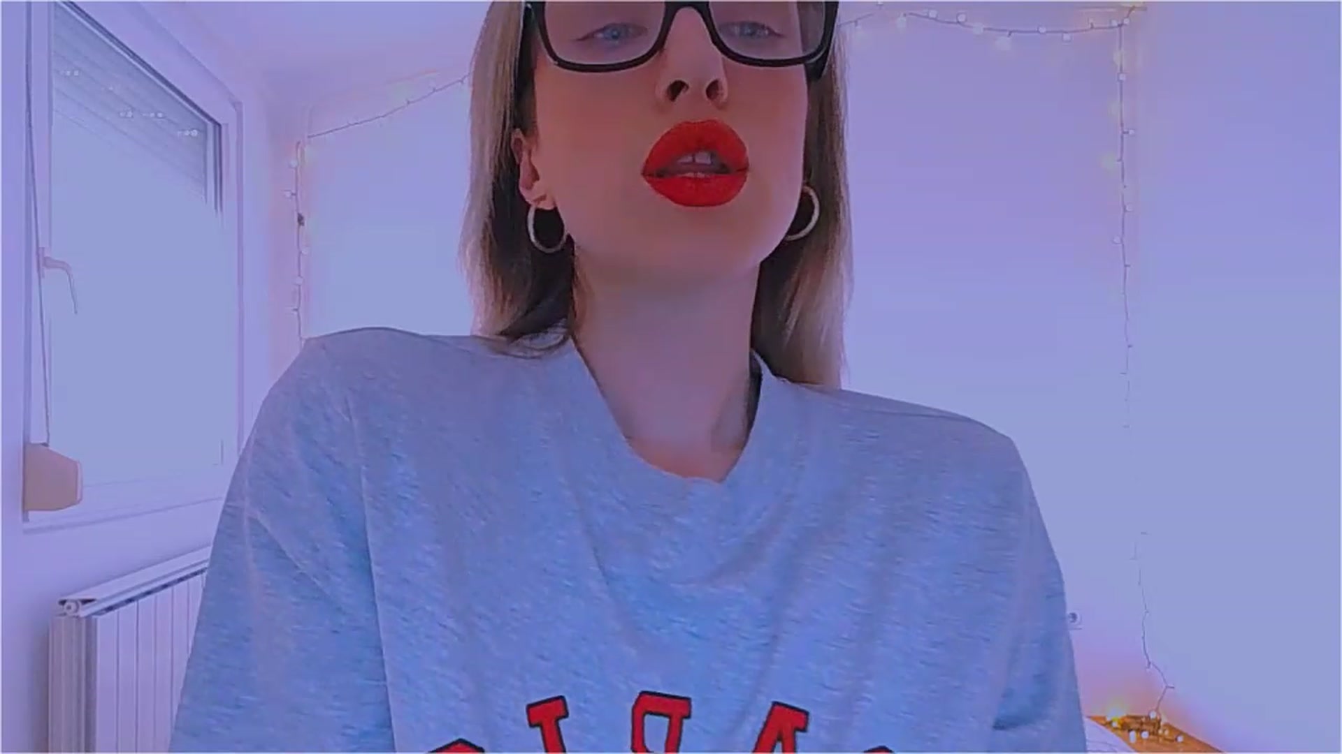 Gallery image thumbnail from lIIlIIum's myfreecams stream on, 12/03/2022, 14:06 image 15 of 20