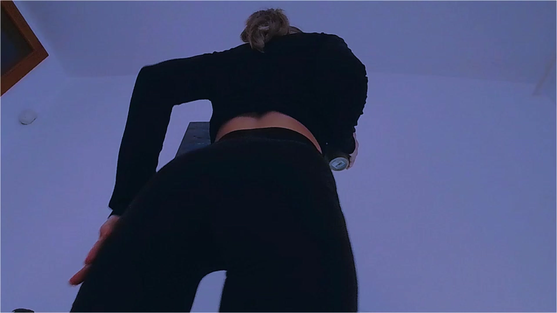 Gallery image thumbnail from lIIlIIum's myfreecams stream on, 12/06/2022, 11:33 image 13 of 20