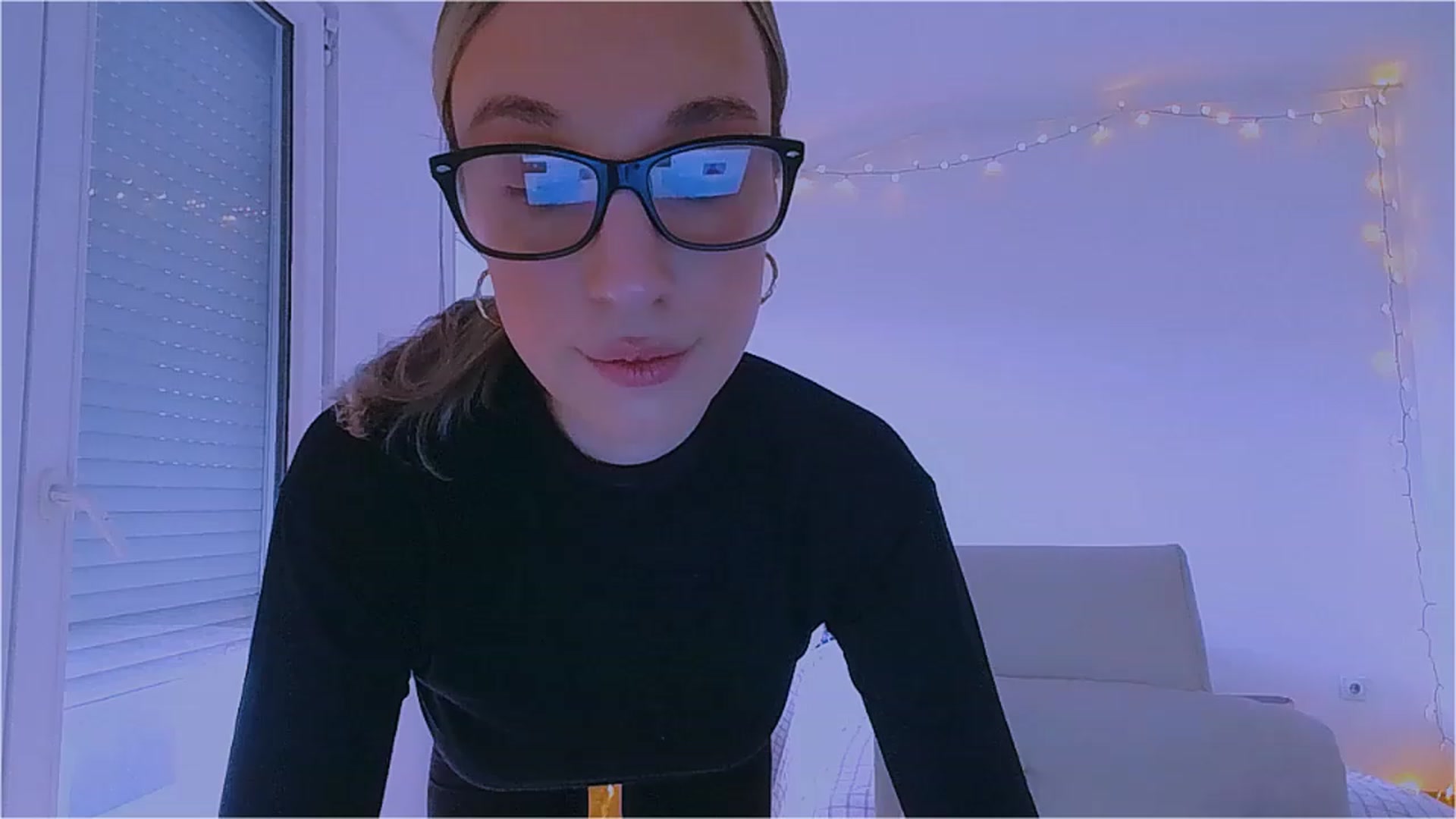 Gallery image thumbnail from lIIlIIum's myfreecams stream on, 12/06/2022, 12:52 image 16 of 20