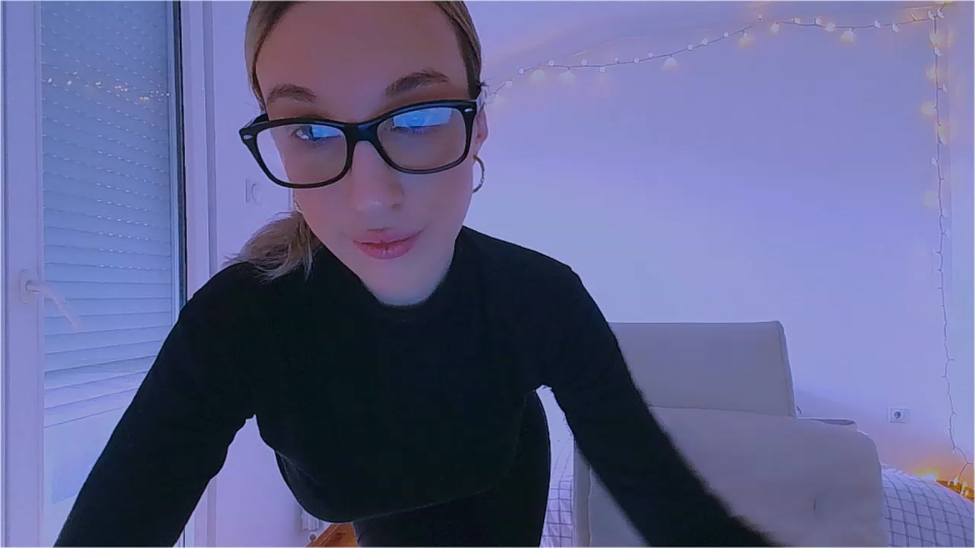 Gallery image thumbnail from lIIlIIum's myfreecams stream on, 12/06/2022, 12:52 image 18 of 20