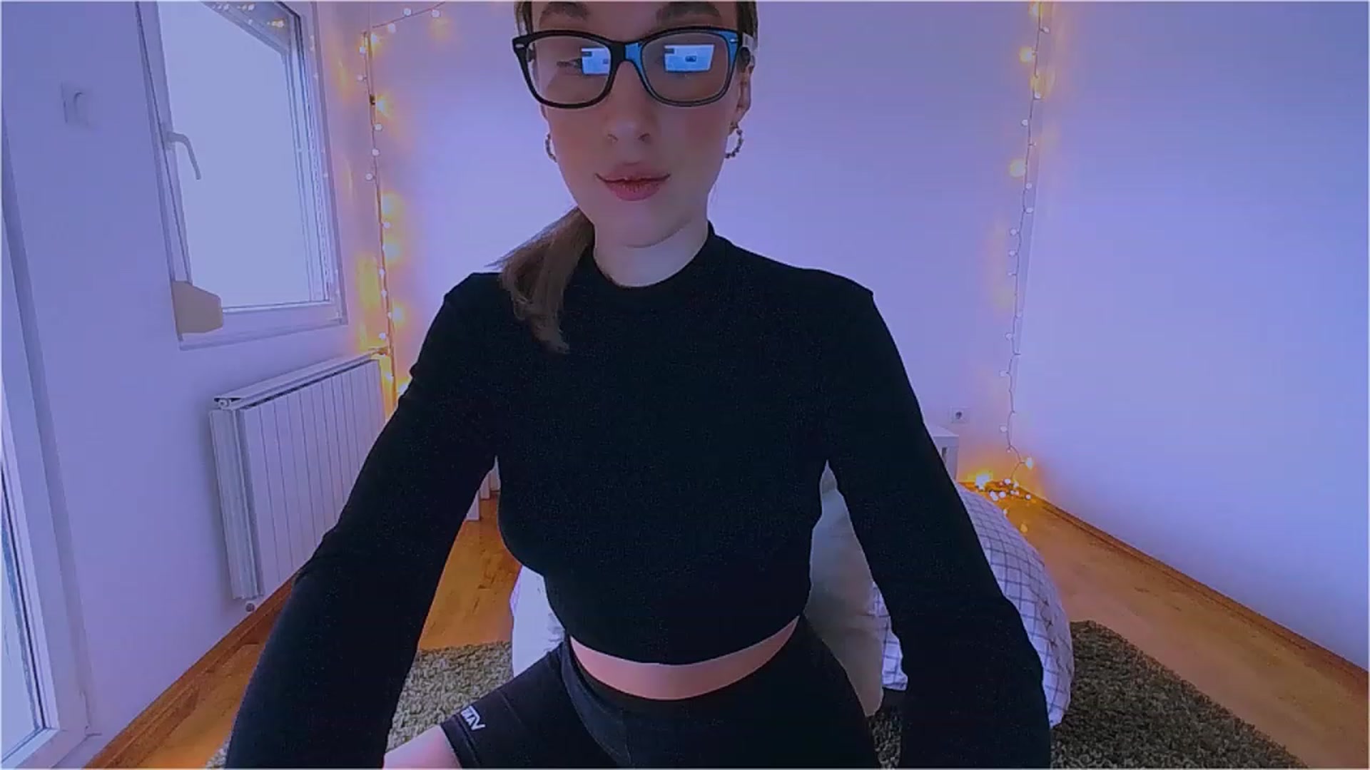 Gallery image thumbnail from lIIlIIum's myfreecams stream on, 12/08/2022, 13:02 image 7 of 20