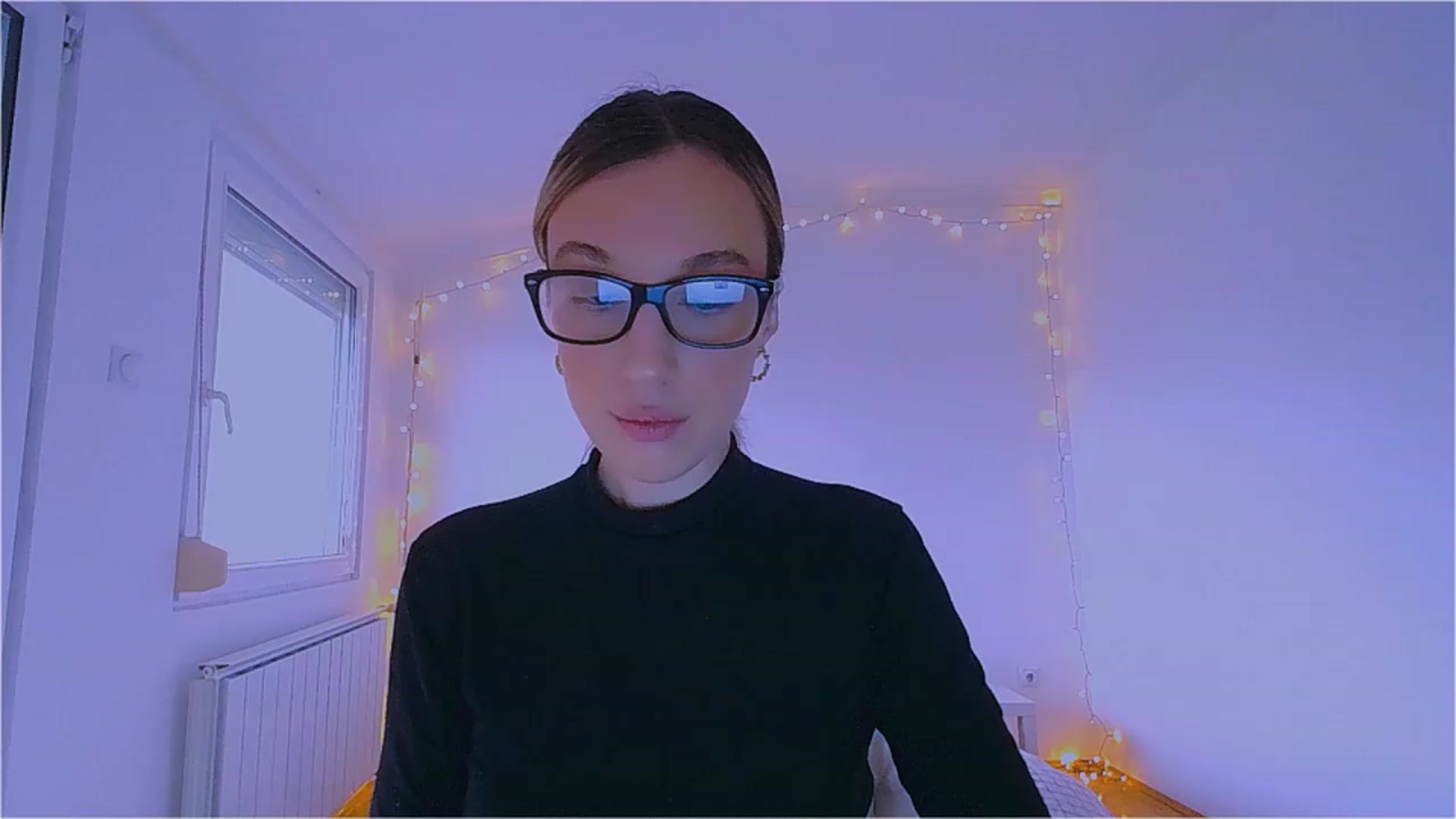 Gallery image thumbnail from lIIlIIum's myfreecams stream on, 12/08/2022, 13:02 image 2 of 20