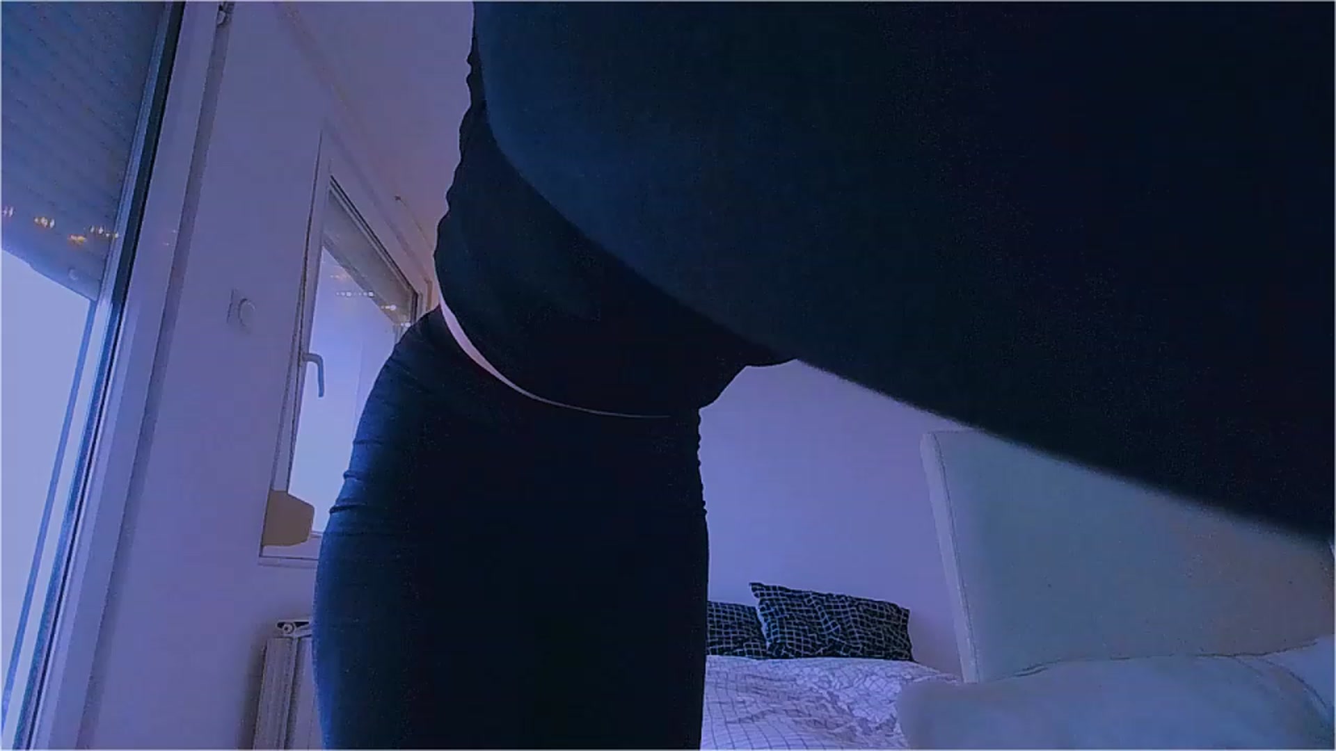 Gallery image thumbnail from lIIlIIum's myfreecams stream on, 12/08/2022, 13:16 image 15 of 20