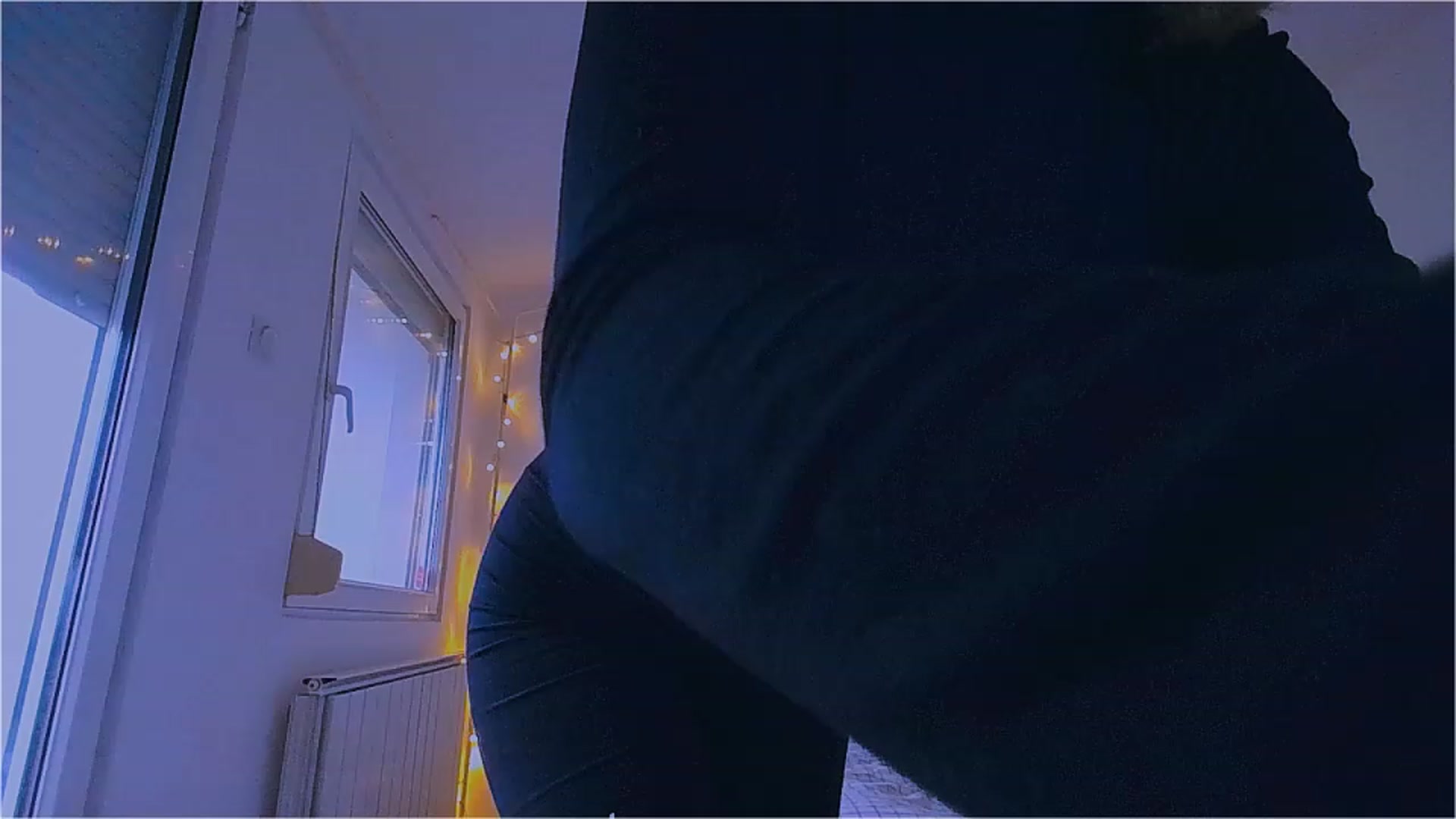 Gallery image thumbnail from lIIlIIum's myfreecams stream on, 12/08/2022, 13:16 image 18 of 20